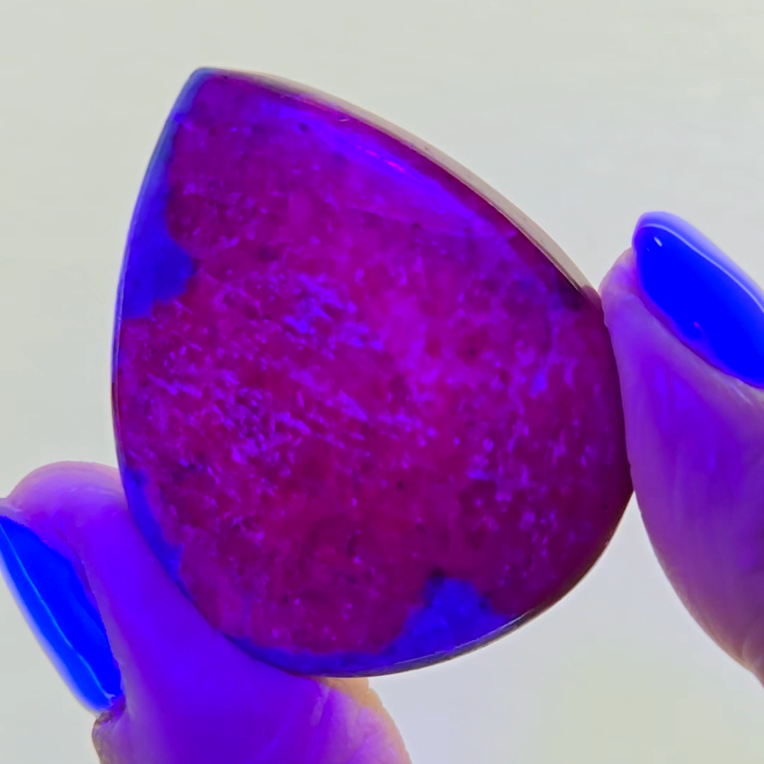 Ruby in zoisite teardrop cabochon with strong UV - RBY124