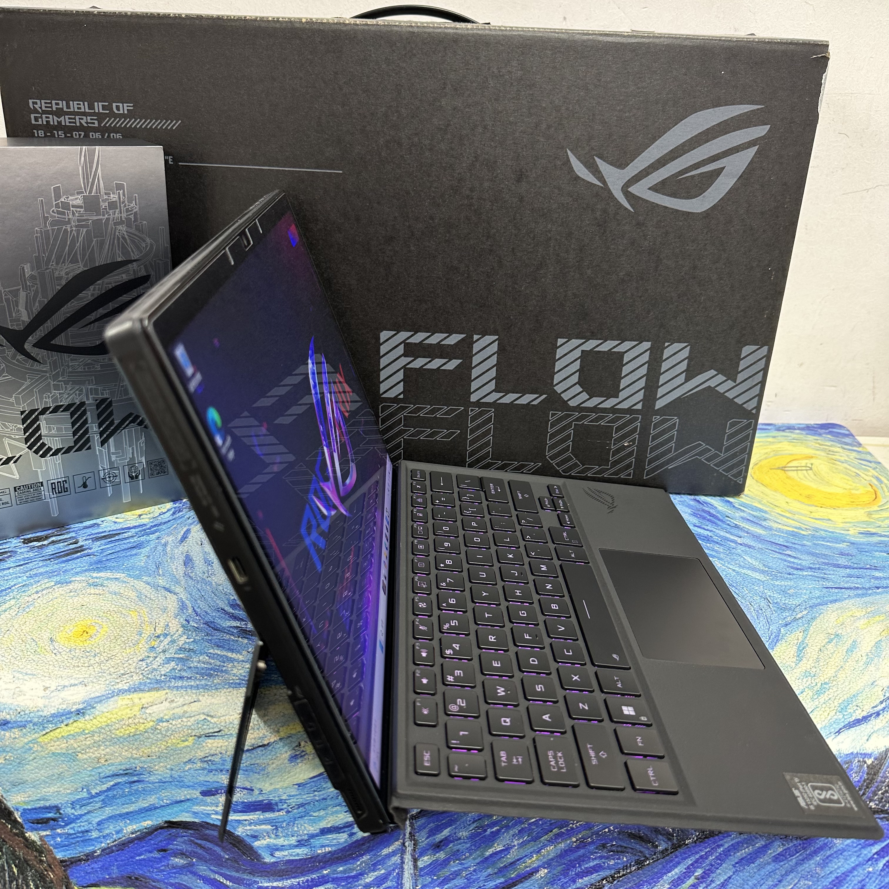 (華碩RTX4060 獨立顯示卡電競平板電腦✨)ASUS ROG Flow 13 GZ301VV /i9-13900H/16GB Ram/1TB SSD/ RTX 4060 獨立顯示卡/方便攜帶外出/Type C充電/ Notebook / Gaming Laptop / Gaming Tablet / 電競平板電腦 / Netflix / Movie /13.4 inches  2.5K Mon / 165Hz / 原廠保養 / 豐澤收據