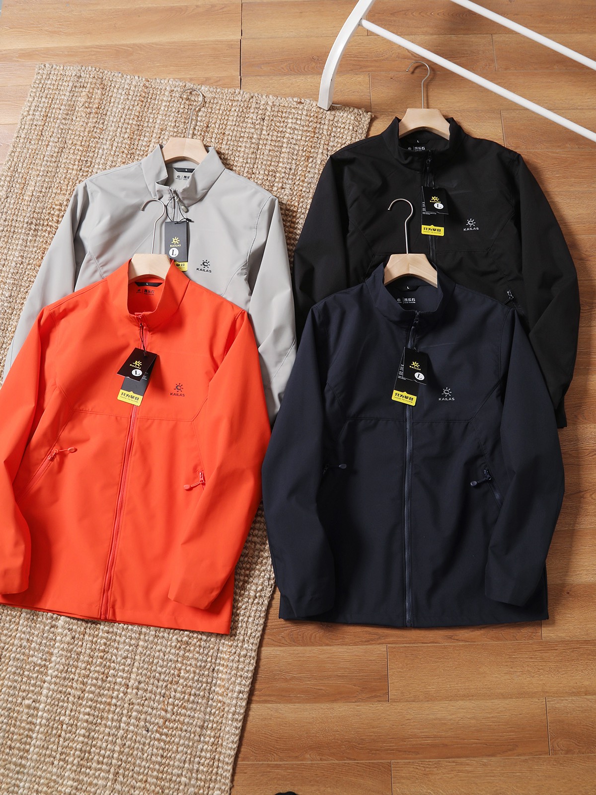 $230件。🧥 K AILAS 輕量防風外套 🧥簡約設計＋專業戶外機能💯行山、跑步、日常出街都啱晒⛰️🏃‍♂️