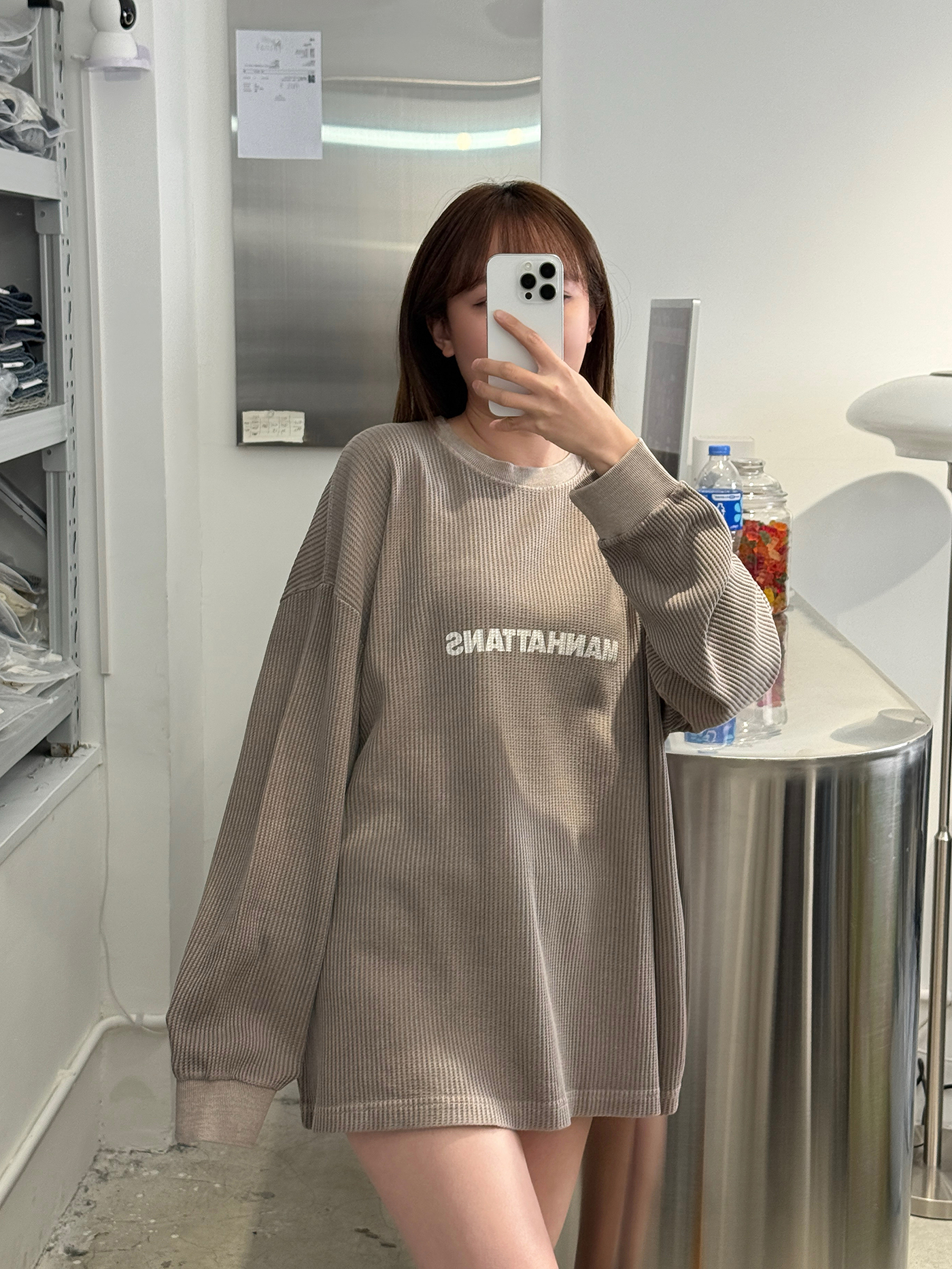 𝐌𝐚𝐧𝐡𝐚𝐭𝐭𝐚𝐧𝐬 𝐰𝐚𝐟𝐟𝐥𝐞 𝐤𝐧𝐢𝐭 𝐥𝐨𝐧𝐠 𝐬𝐥𝐞𝐞𝐯𝐞 𝐭𝐨𝐩