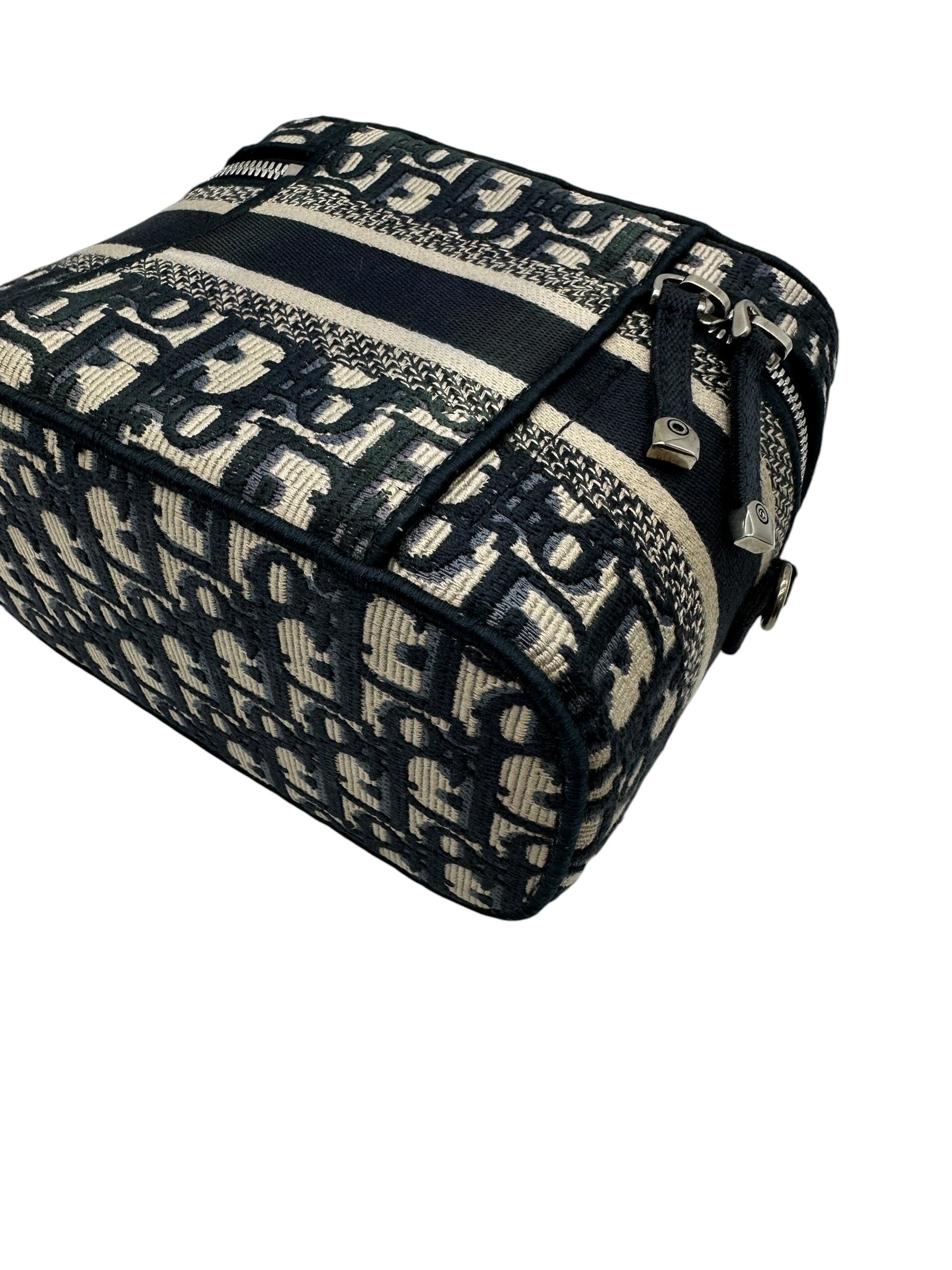 Pre-owned DIOR Travel Vanity Case / Product Code: 070606