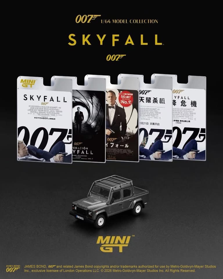 （預訂 Pre Order) Mini GT  ( MGT00918-007E ) Land Rover Defender 110 Crew Cab “Skyfall” / English Blister Packaging