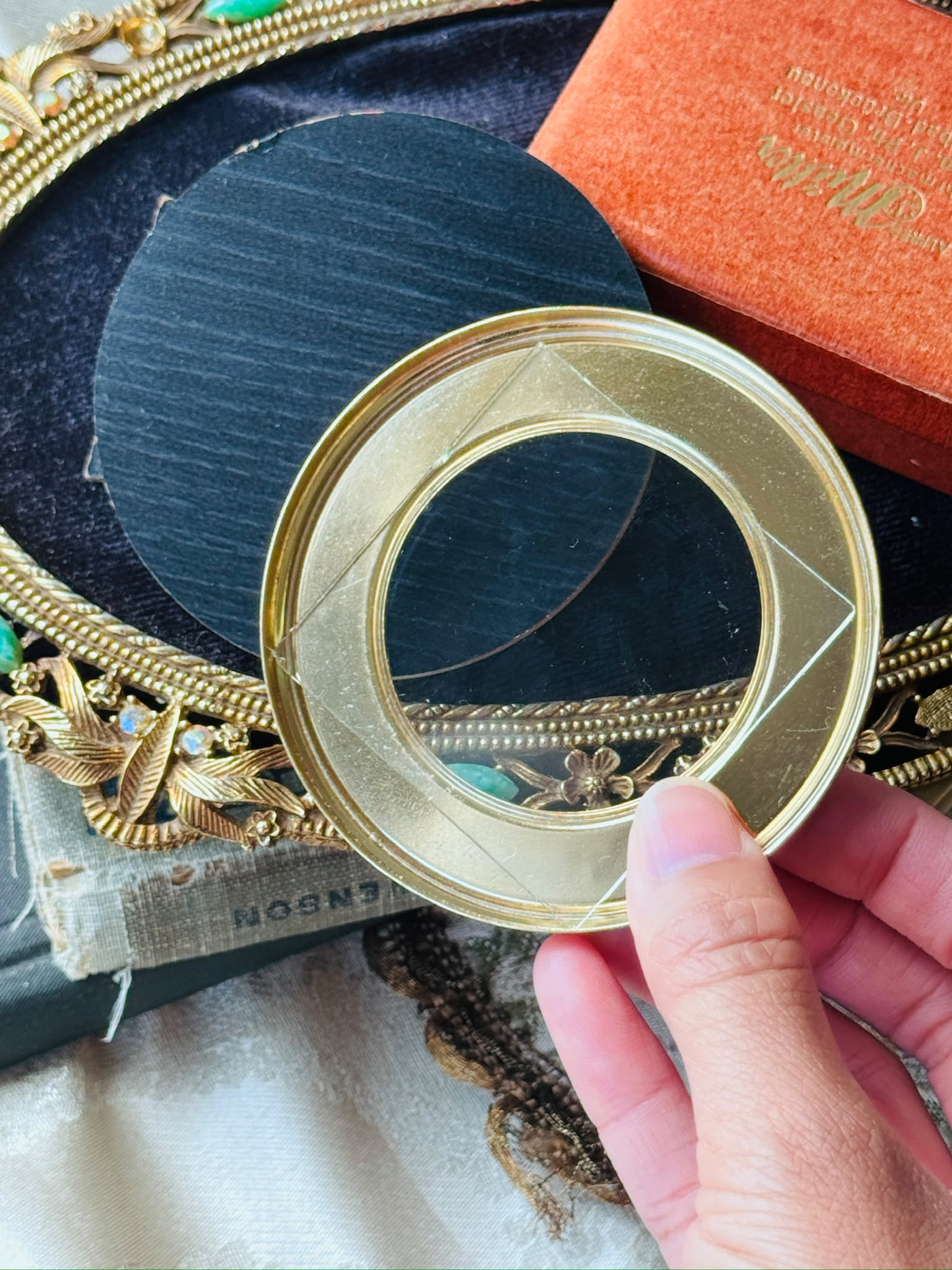 Vintage Pre-1980s Damascene Style Glass Round Photo Frame(MT2618)
