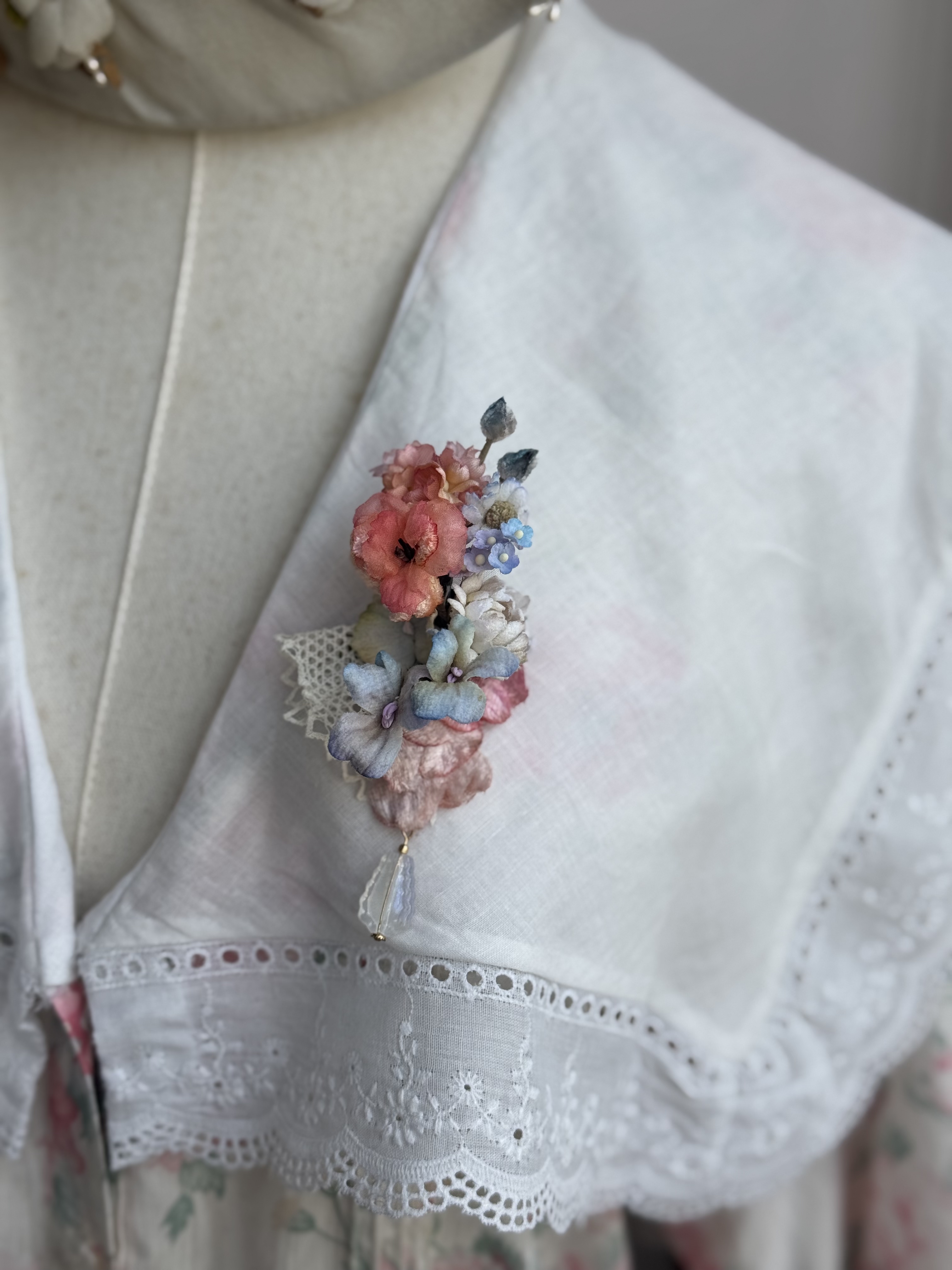 Spring Garden 春日繁花胸針