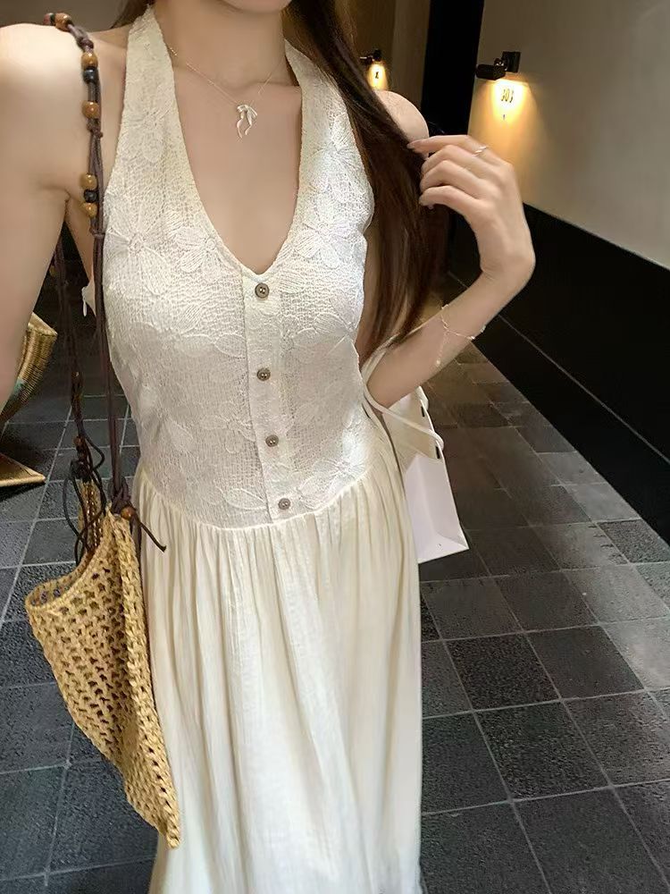 1747 French Beige Midi Dress Freesize 法式温柔杏色挂脖裙