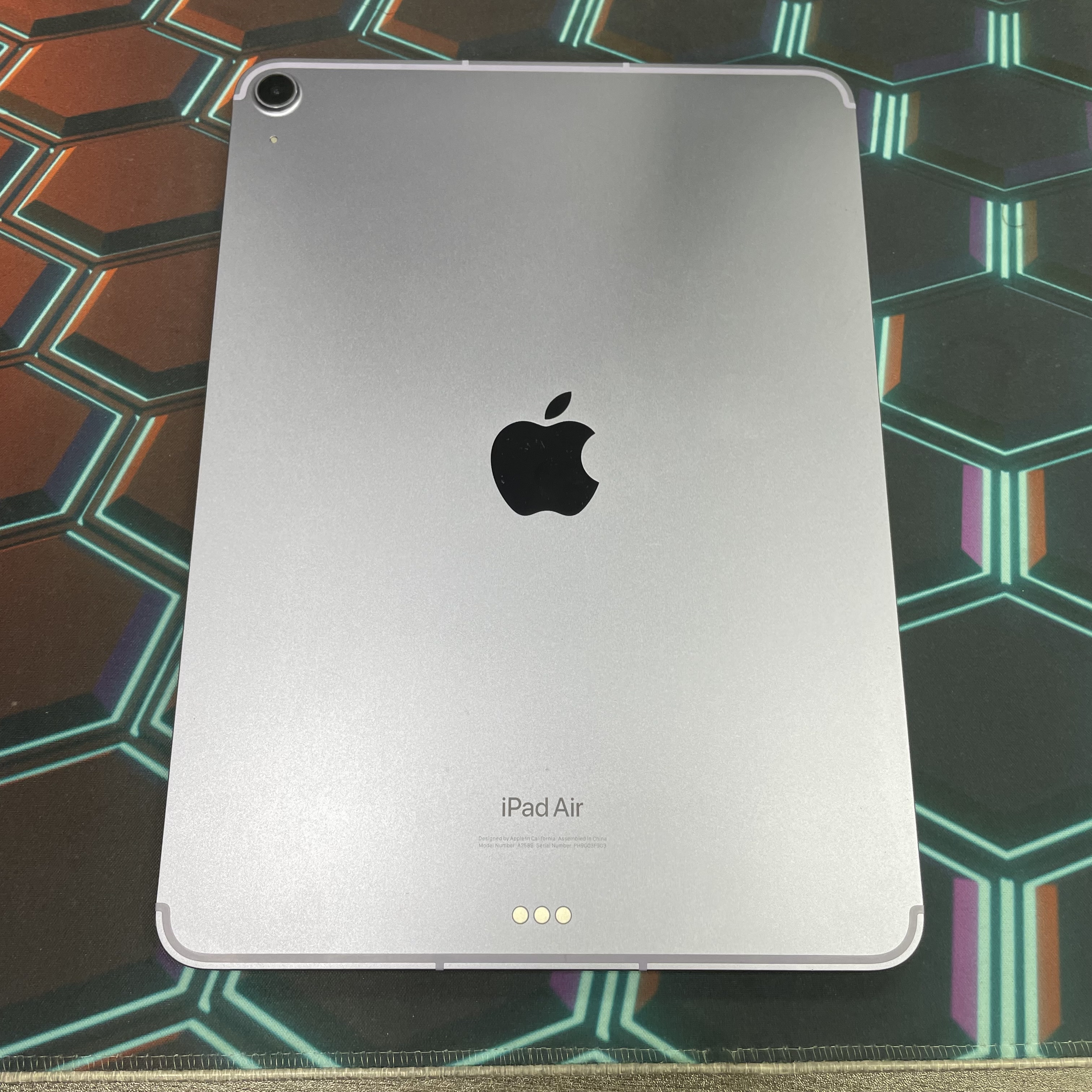 *774998 iPad Air 5 勁靚機 256GB 插卡版 紫色 purple