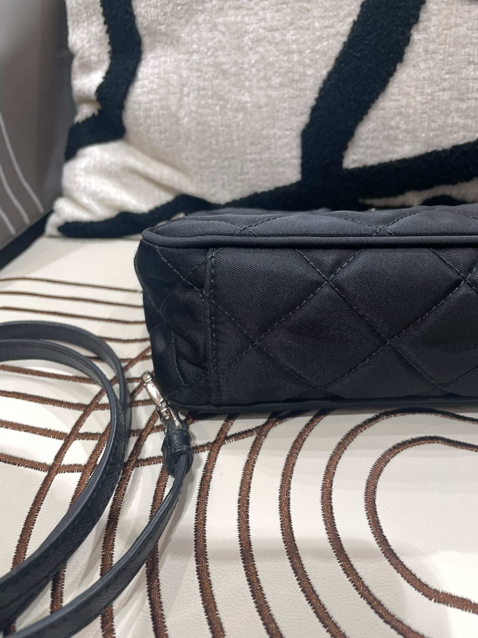 PRADA IBH026 Bandoliera Tessuto Impuntu re-nylon bag 100%Authentic, 98%New ✅Dust bag