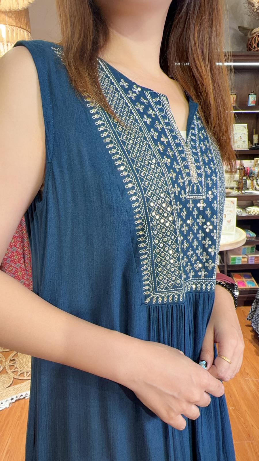 2583 Blue Bling Bling Sleeveless OP
