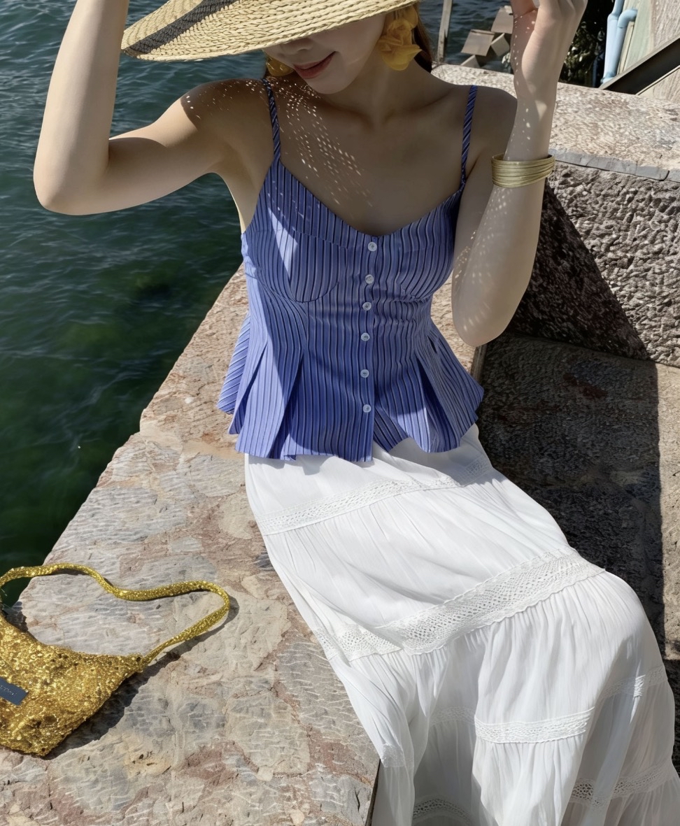 TP530吊带修身条纹上衣