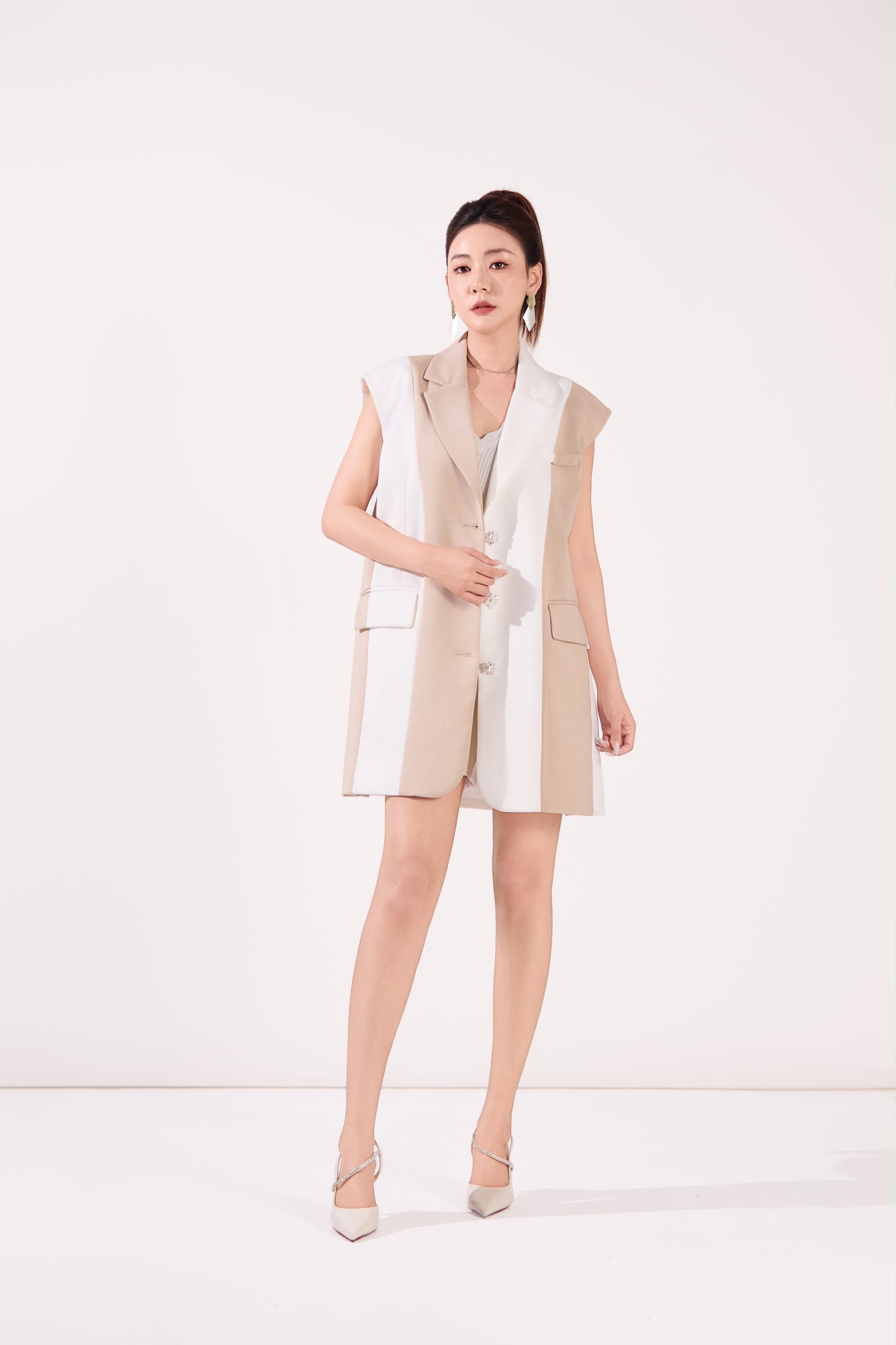 10141398 Contrast Panel Longline Sleeveless Blazer