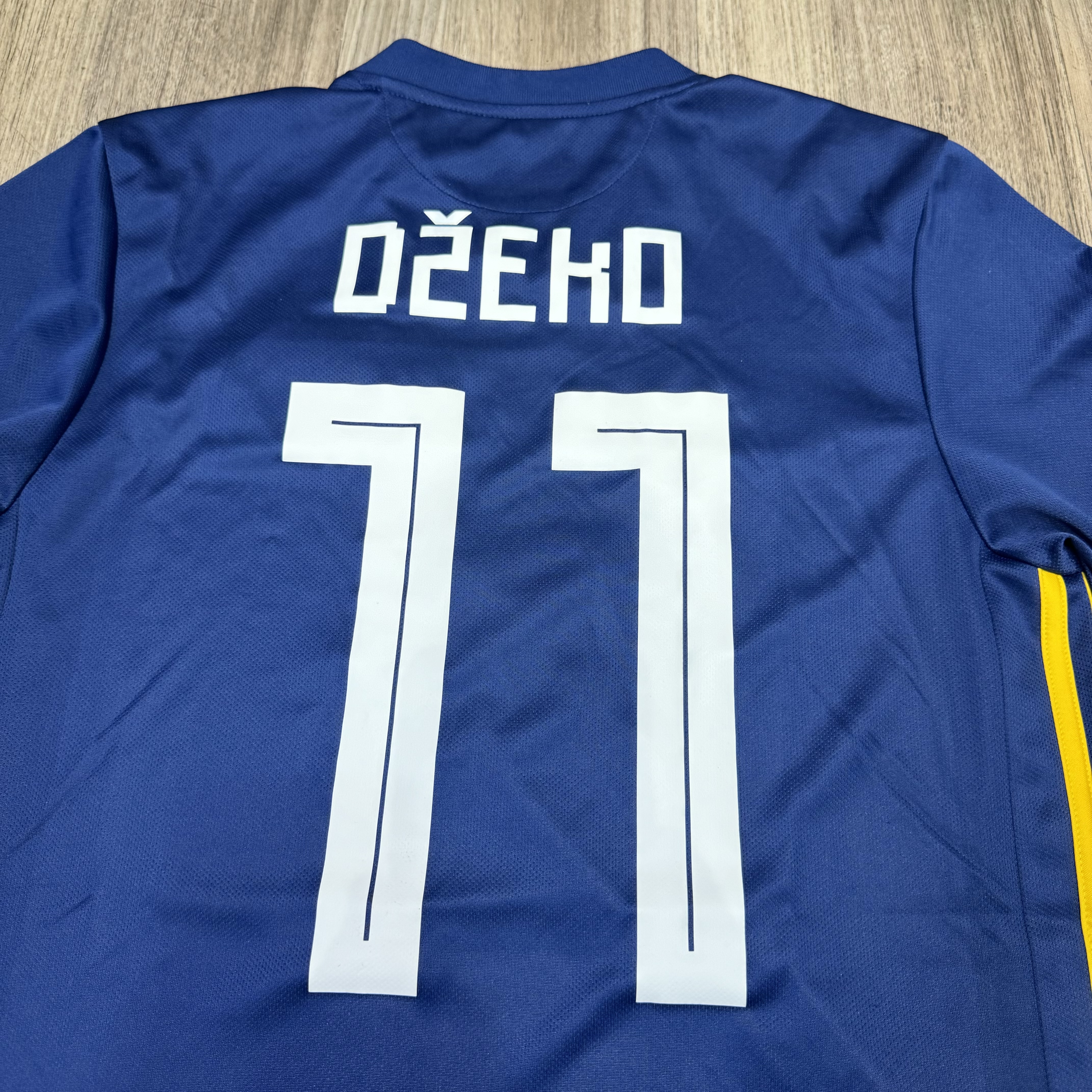 Bosnia And Herzegovina 17/18 home shirt  #11 Dzeko