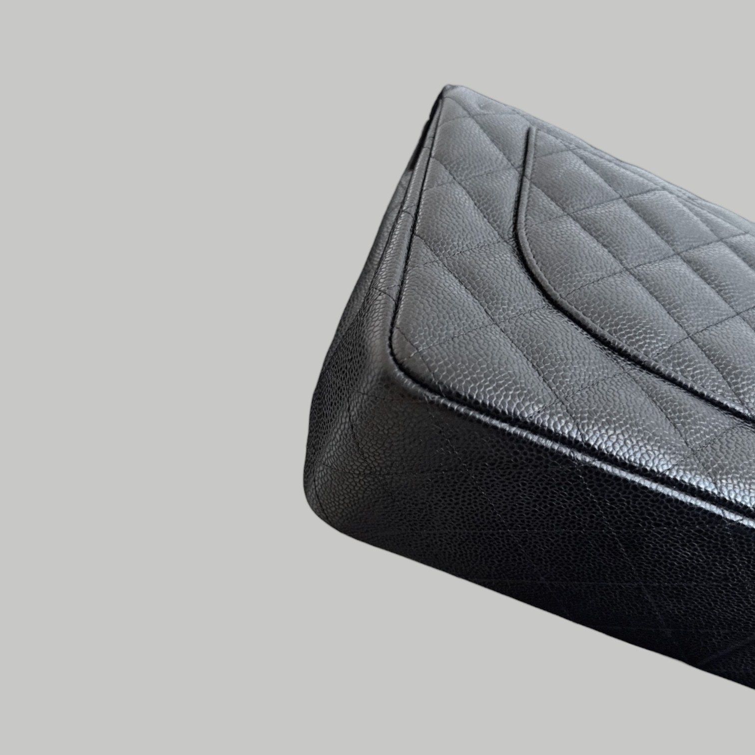 Chanel Caviar Jumbo SHW 