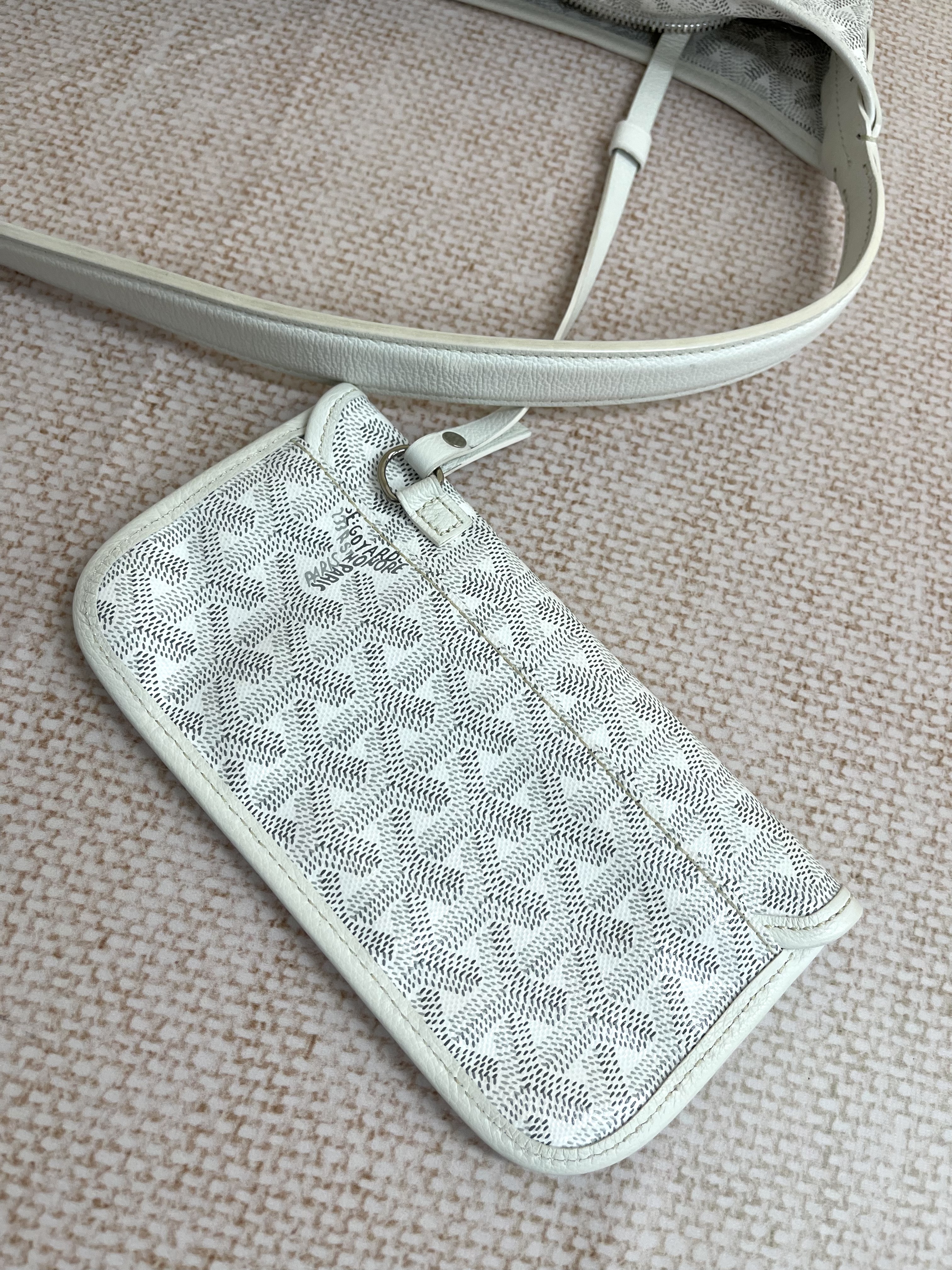 Pre-owned Goyard Hobo Bag / Product Code: 26021603