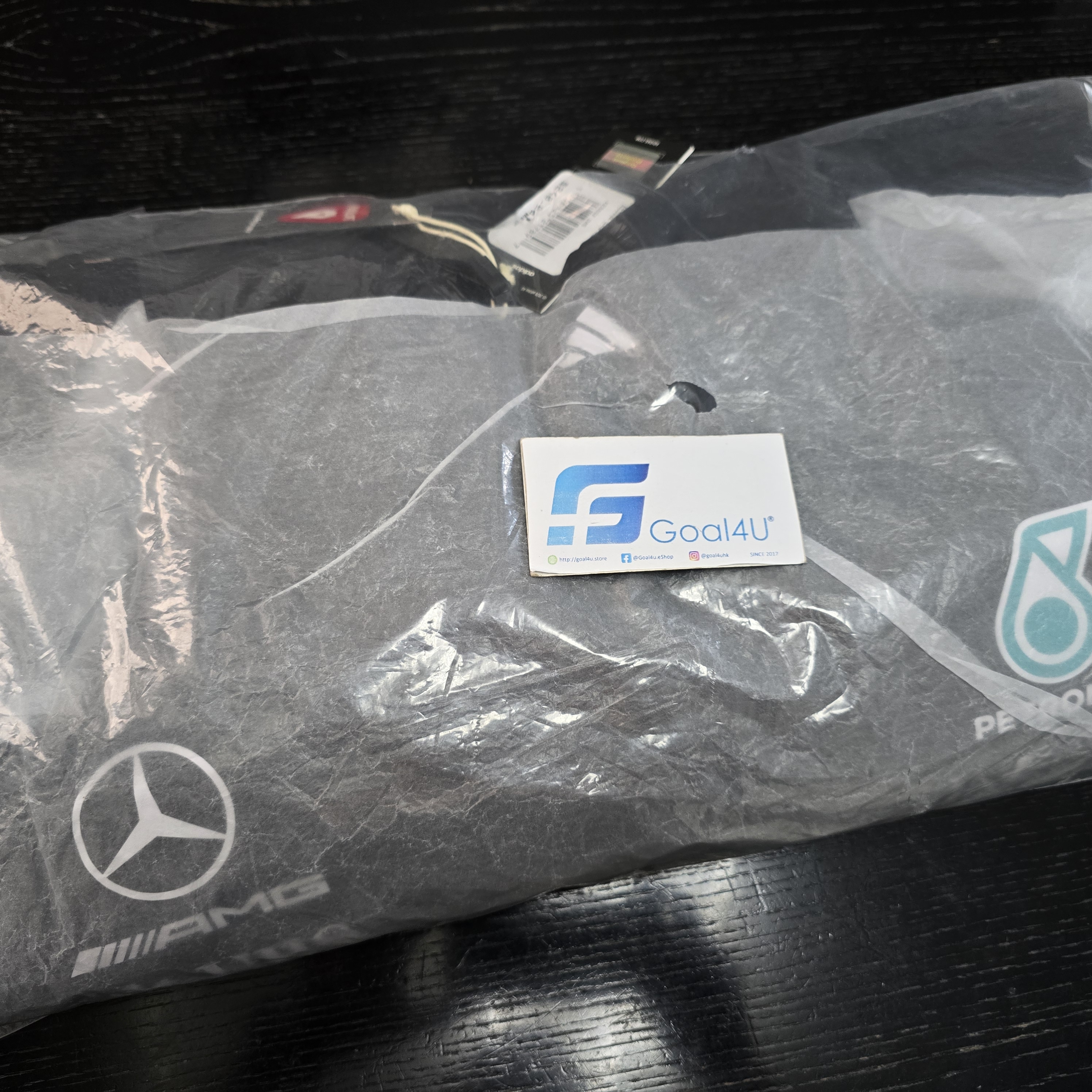 Adidas F1 Mercedes Benz 平治車隊 2026 黑色工程師外套 KE5552