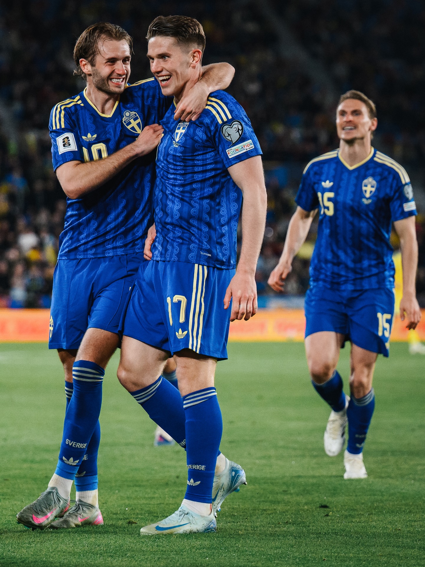 Adidas Sweden 瑞典 2026-27 作客球員版球衣 (可加印字章) KC3041