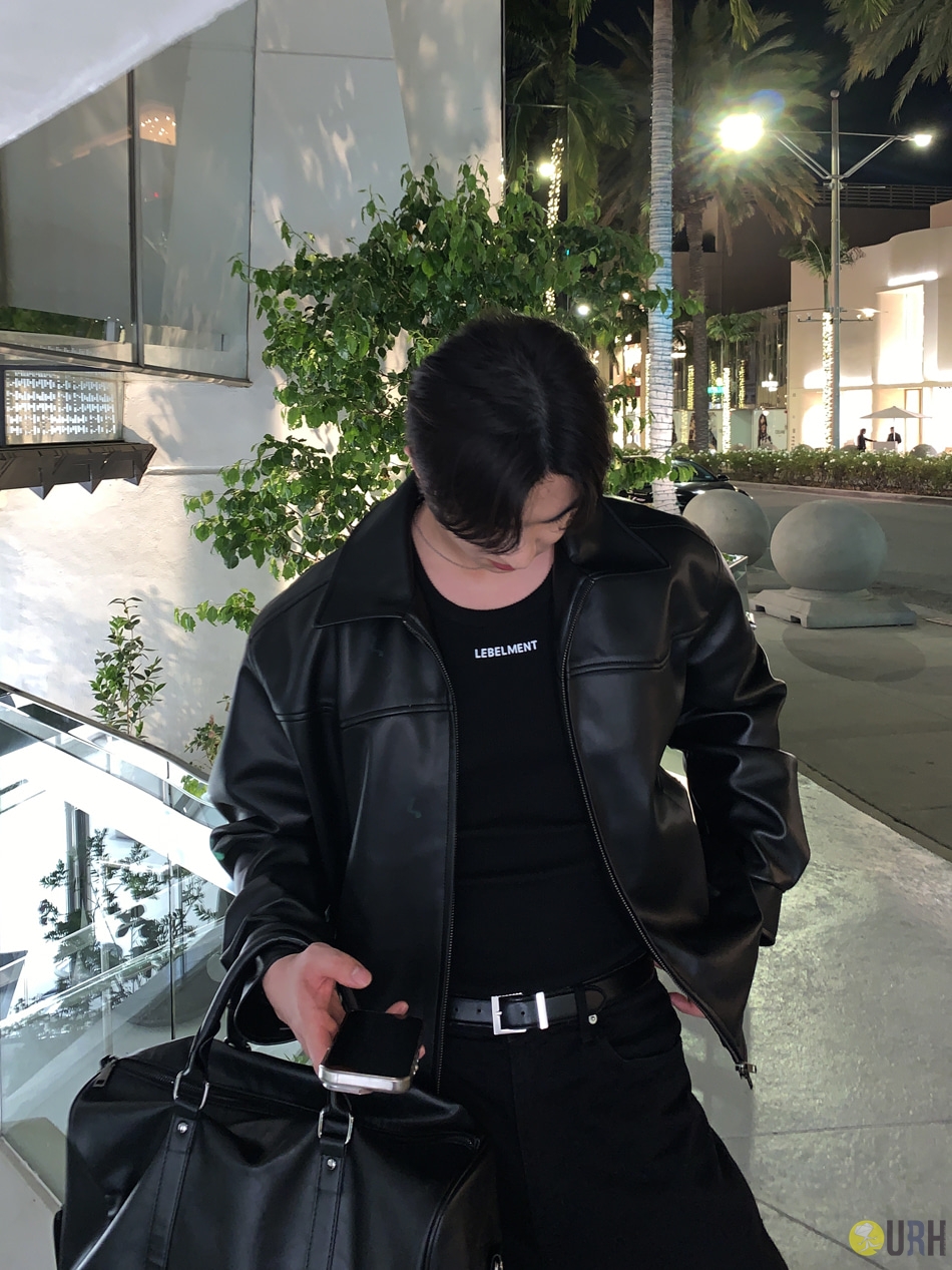 【100%保證韓國直送】韓國品牌原創系列 經典西部剪裁挺闊雙向拉鍊皮衣夾克 🧥 [1 color] RL114882