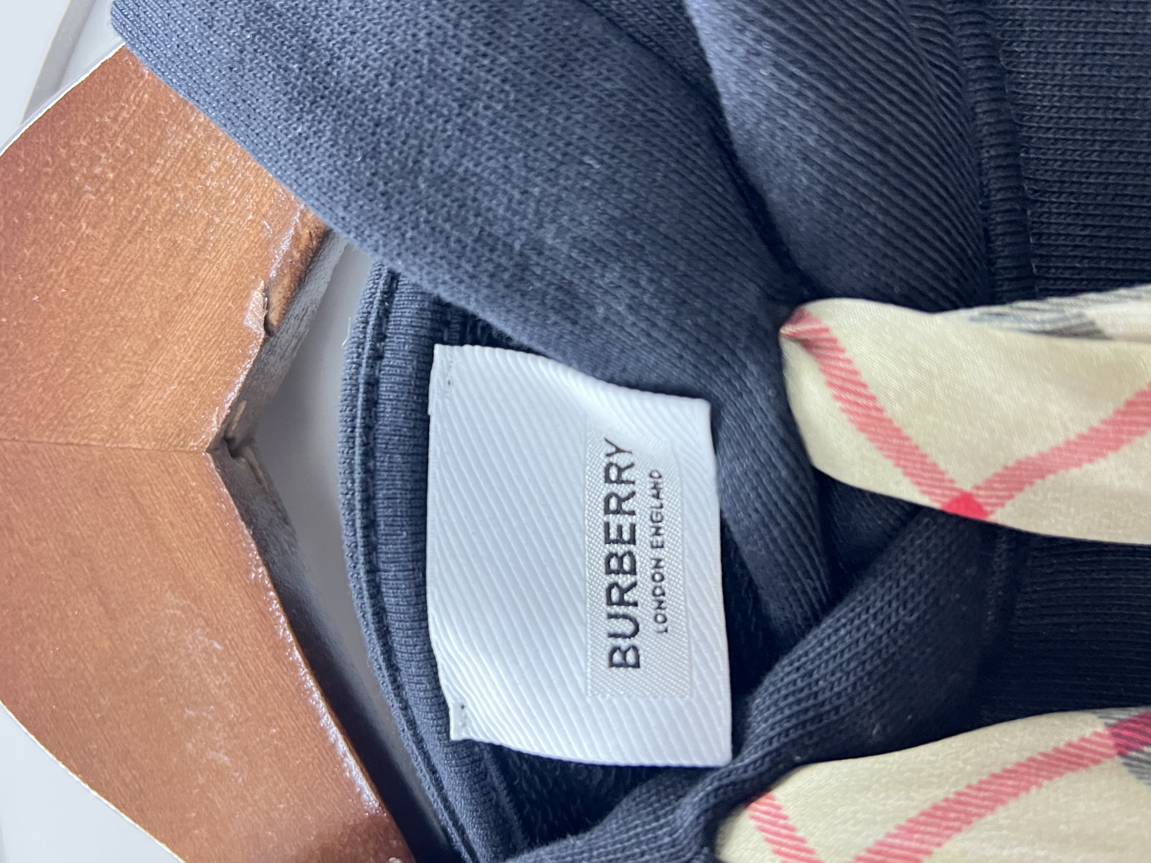 Pre-Owned Burberry Scarf Detail Cotton Oversized Hoodie / Product Code: 26040710