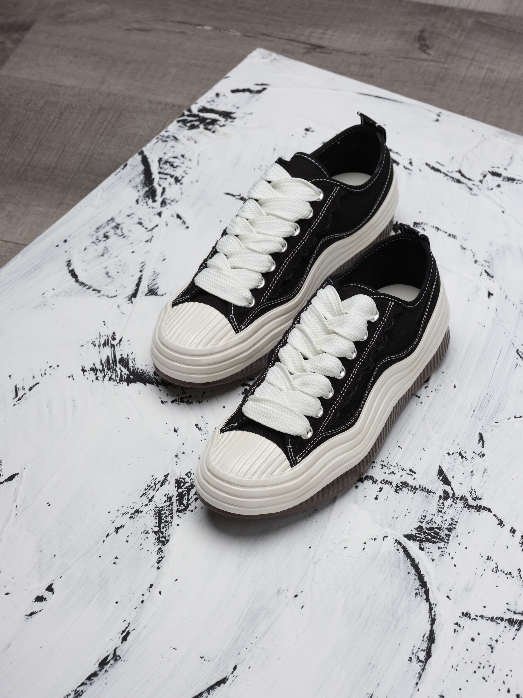 FIRST LOVE Lo (Black)