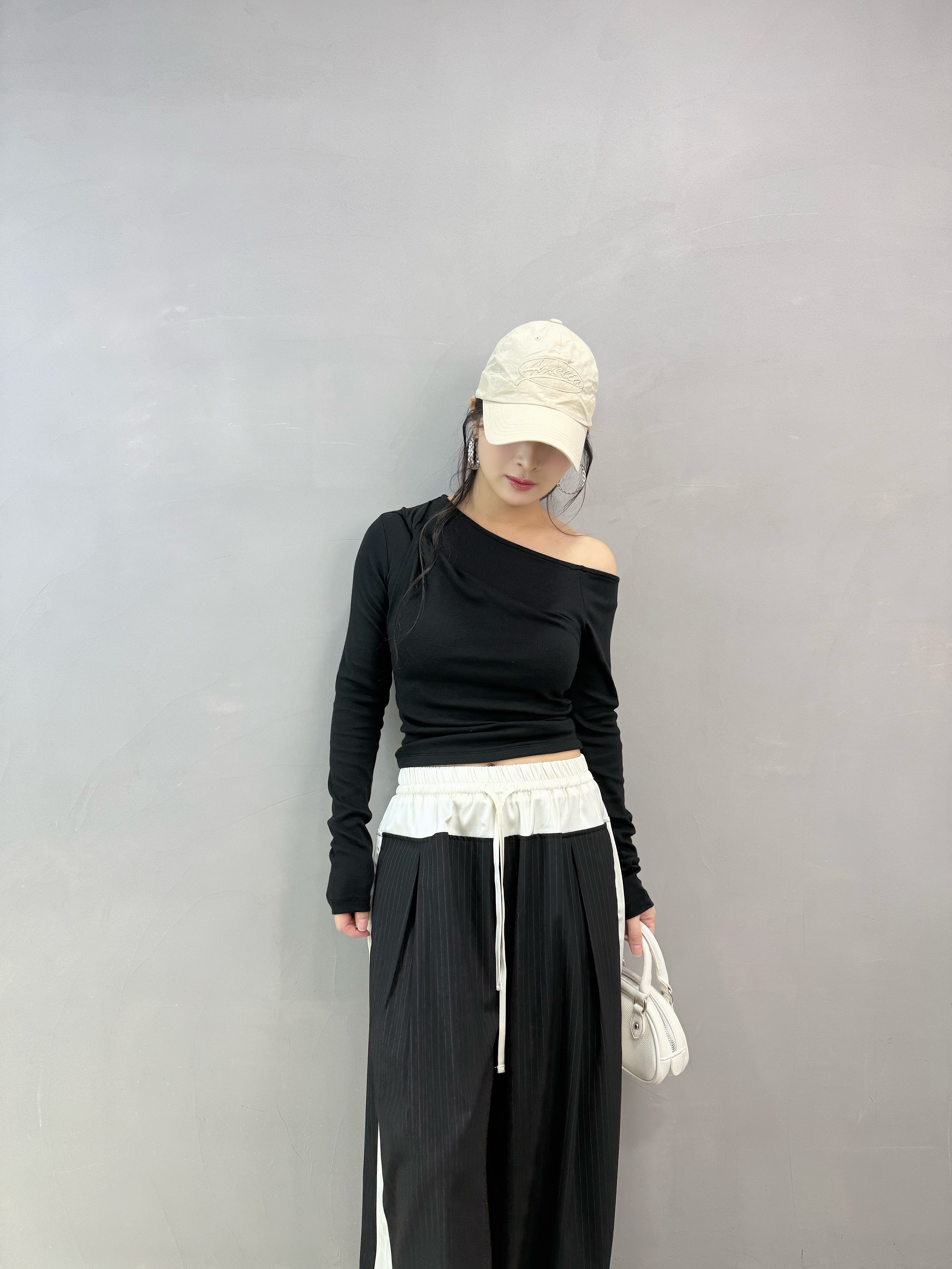 C11 假兩件單邊露膊Tee