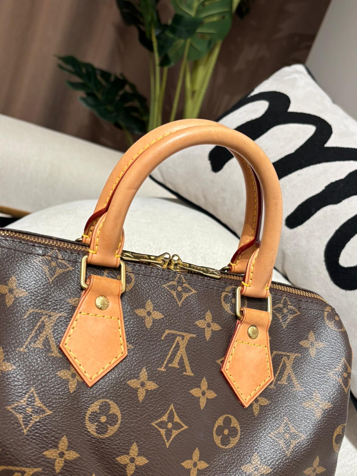 Lv Speedy Bandouliere 25 monogram  100%Authentic ,90%new ✅key lock✅dust bag