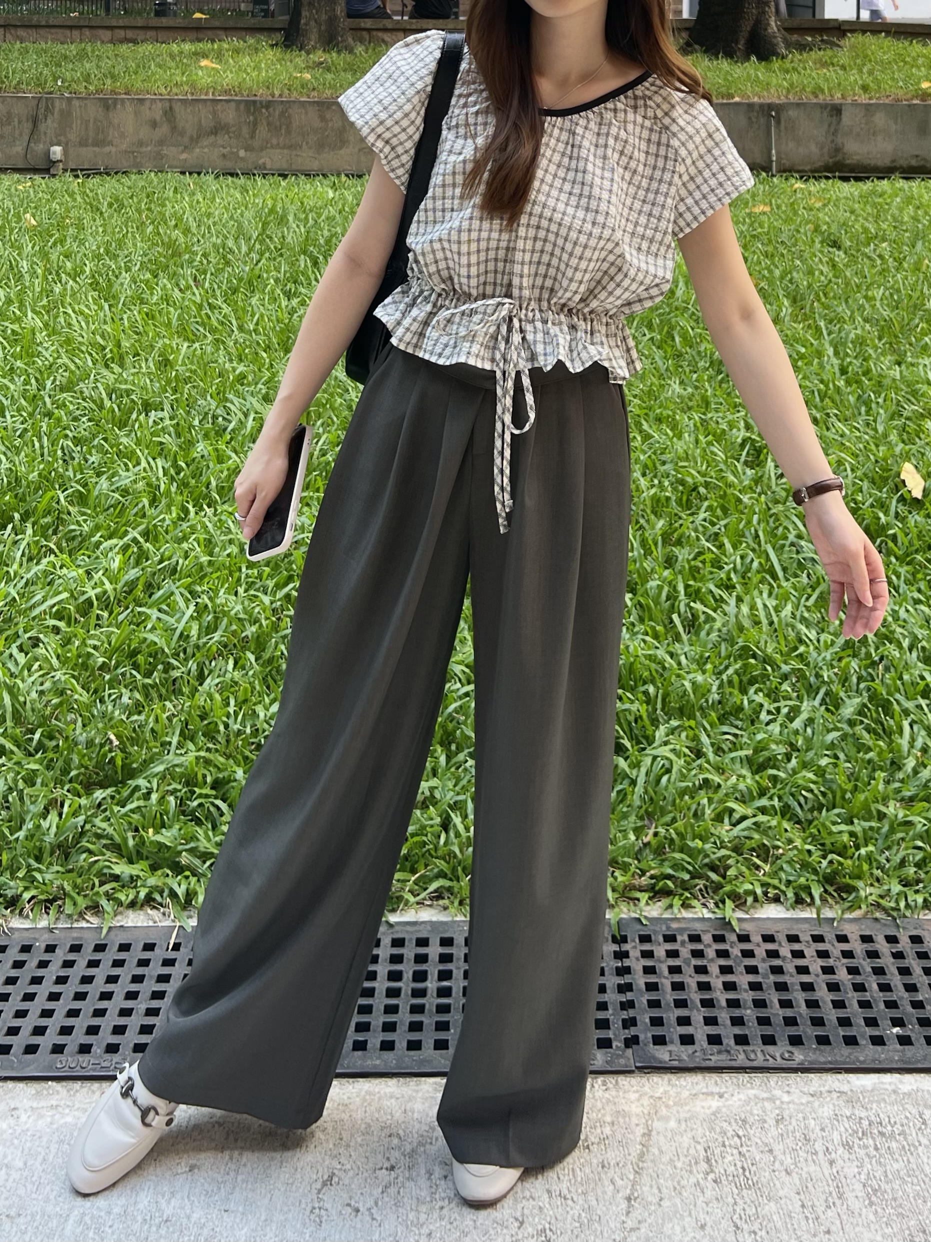 推薦 免熨寬鬆格紋blouse 