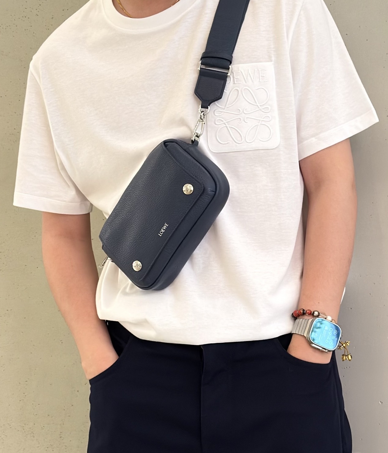 訂貨 ✨ Loewe 黑色皮款 Small Pebble Messenger Bag 男女可用 Size 20x12.5x6cm