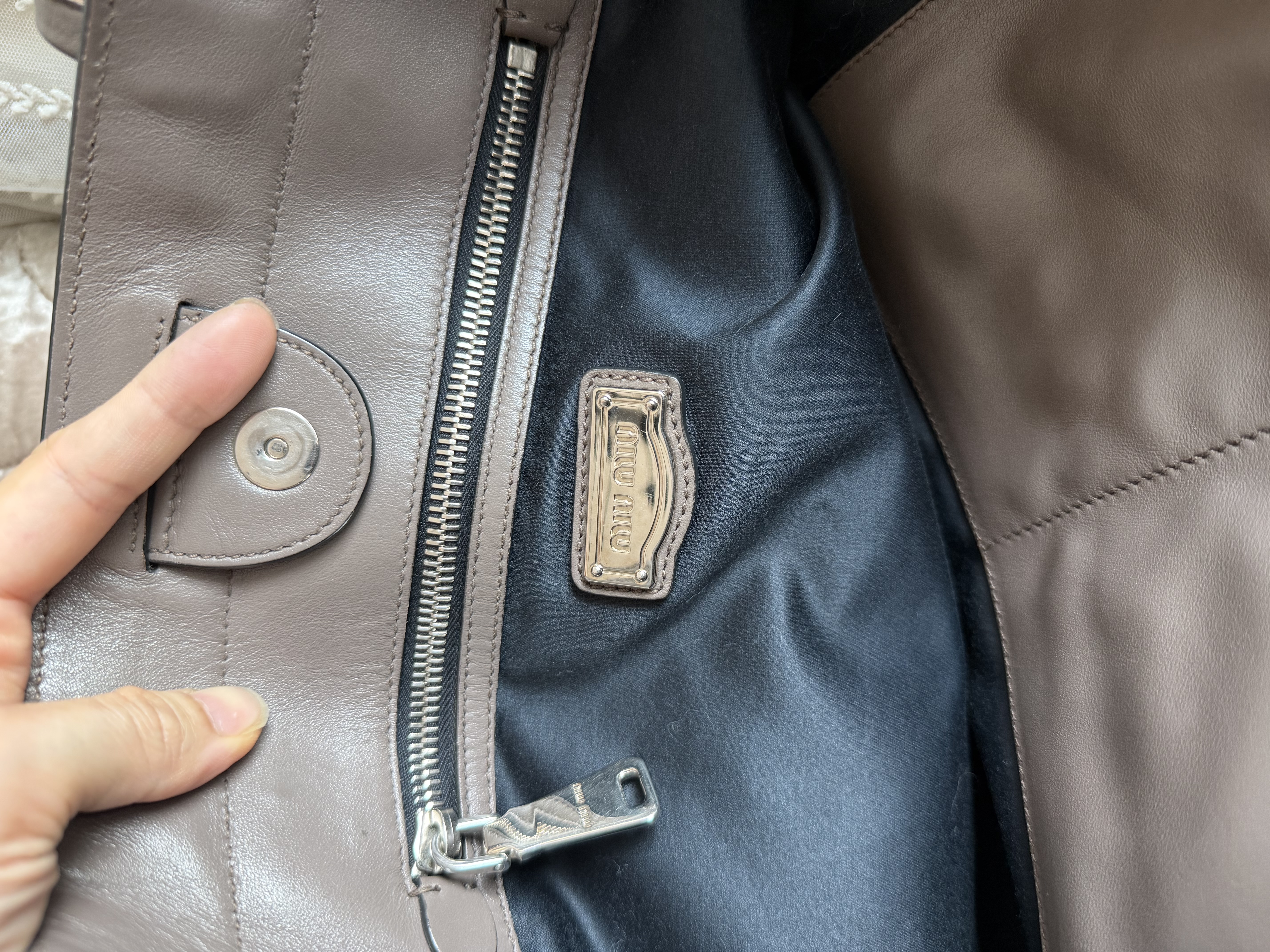 Miu miu ivy black grey leather tote bag