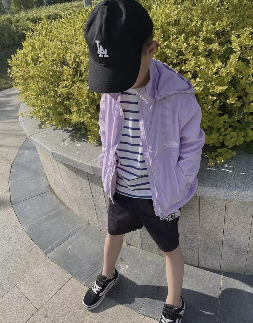 TNF 童裝薄款連帽防曬外套 - 1件 現貨