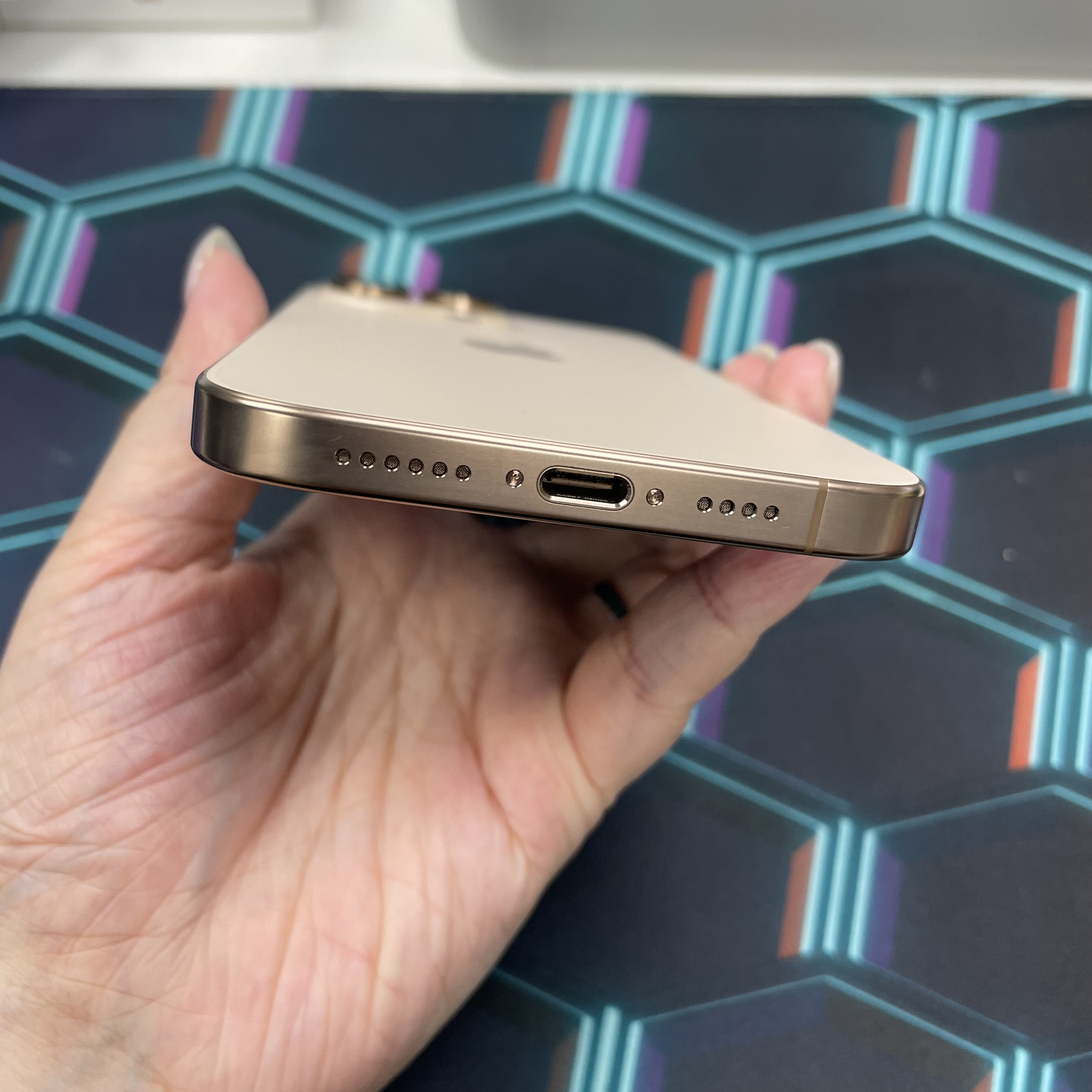 *6618 16 pro max 完美機 256GB 電100 沙色 gold