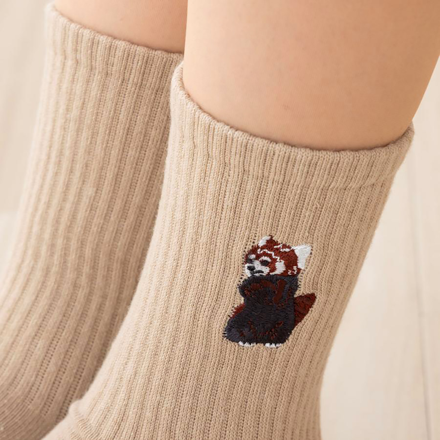 STREAM - 刺繍襪子 (米色小熊貓款)