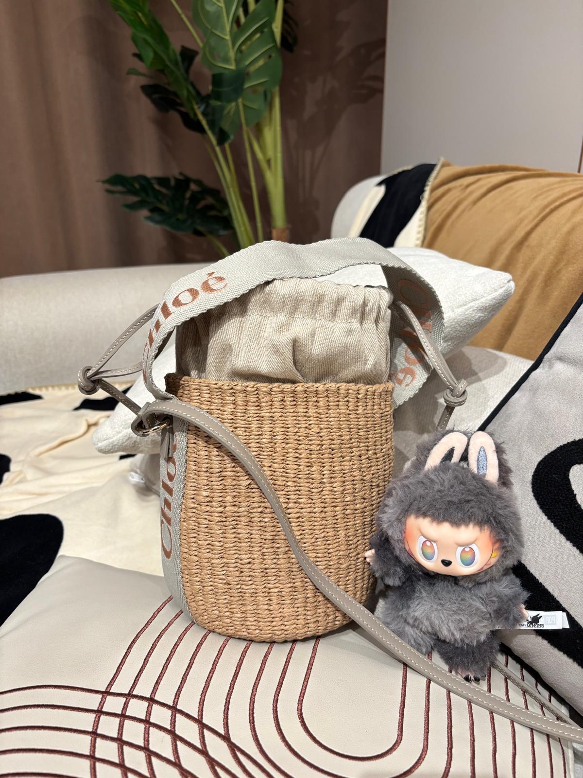 未使用品 Chloe Woody Small Bucket 100%Aurlthentic, Unused ✅Dust bag