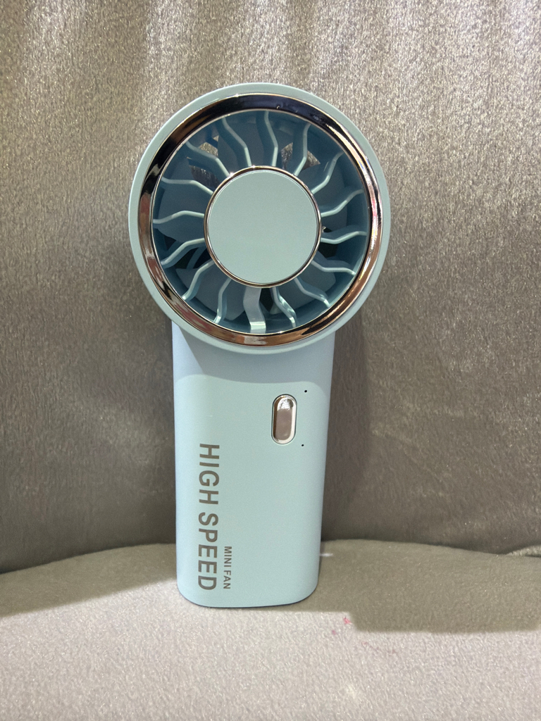 【夏日救星！勁過 Dyson 嘅超高速手持風扇 🌀🌬️】
