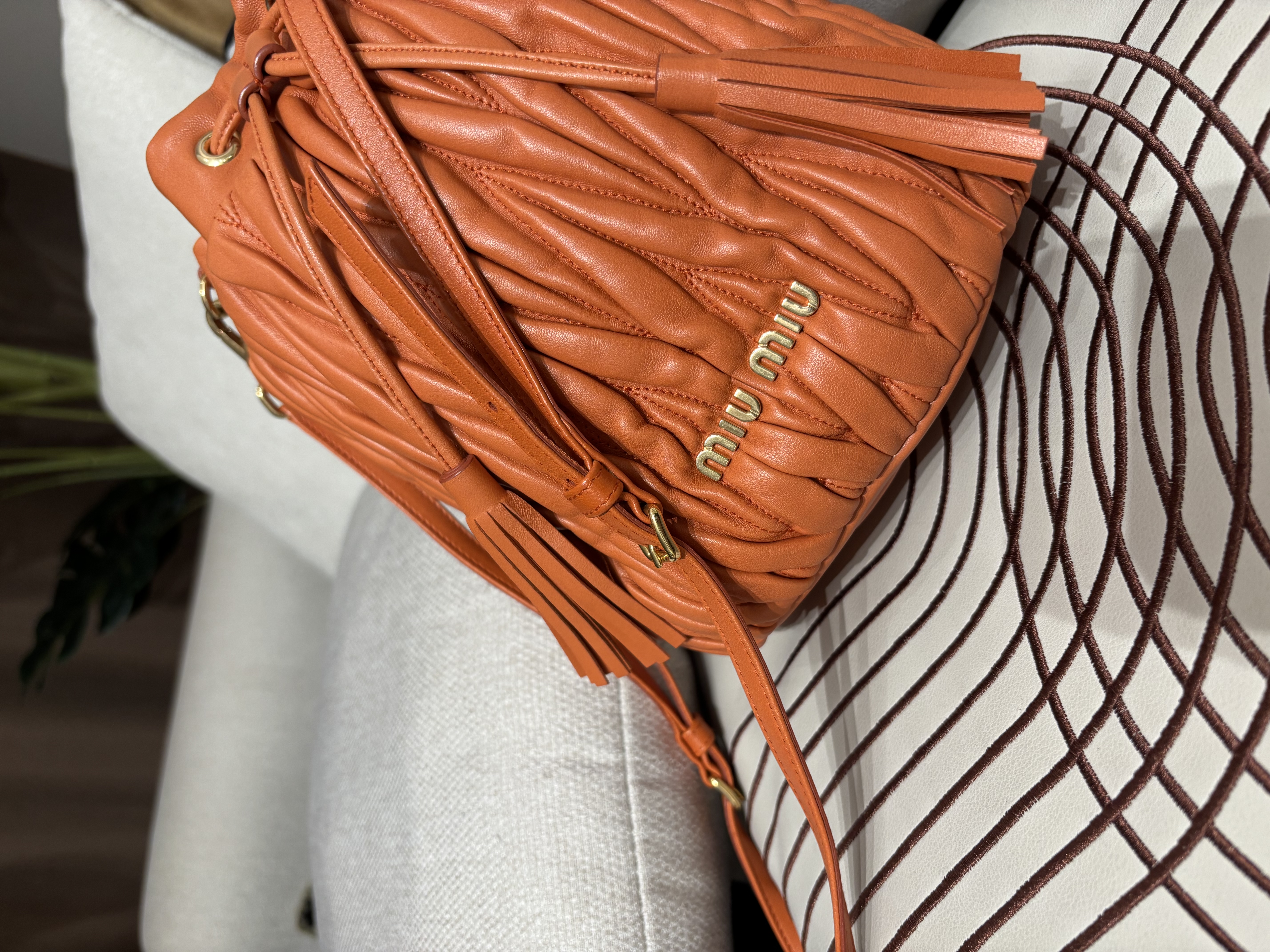 Miu Miu Matelassé Bandoliera bag model 5BE014,2019年 100%Authentic, 98%New ✅證書✅Dust bag