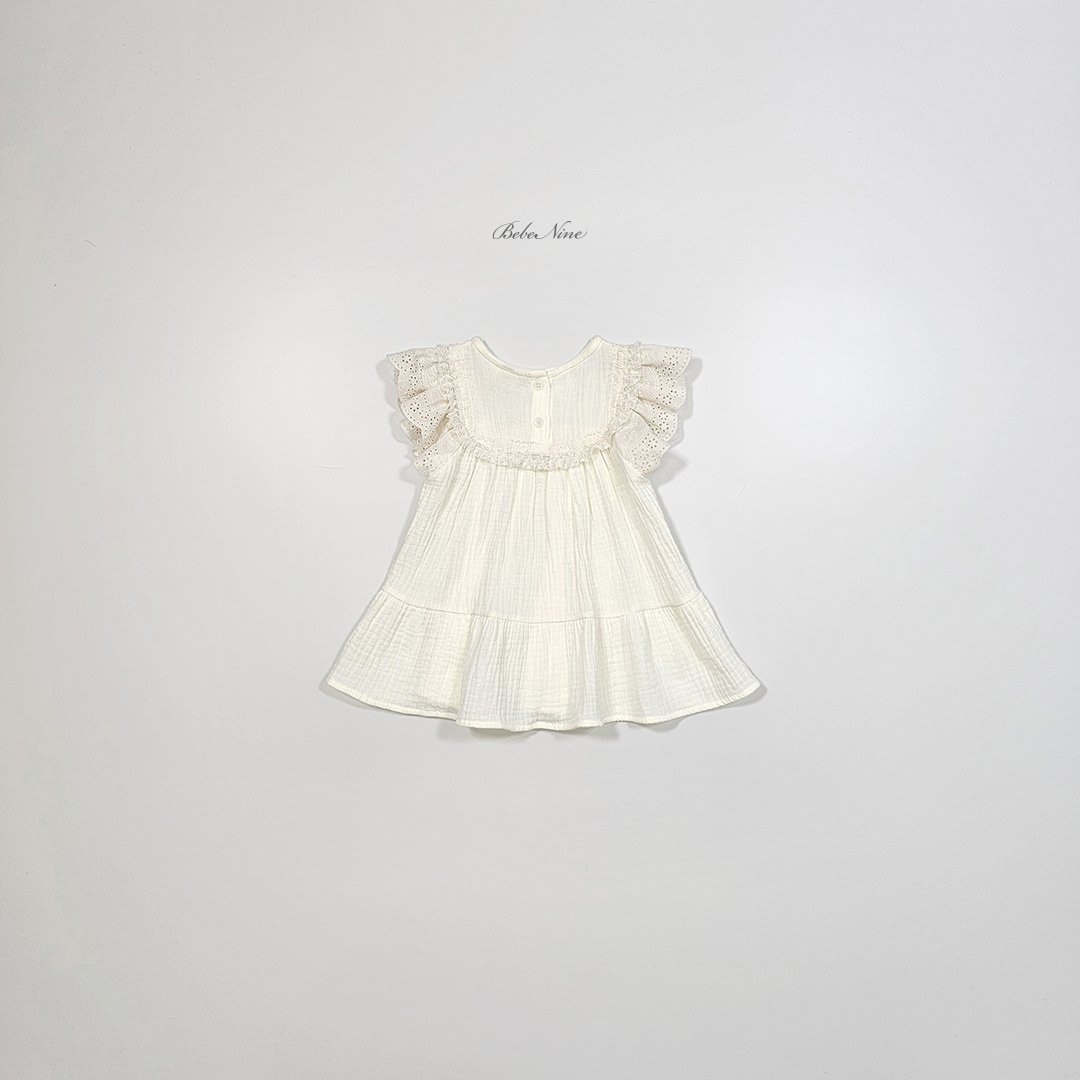 ☀️預訂 韓國直送☀️🇰🇷Bebenine兩色蕾絲荷葉邊袖連身裙