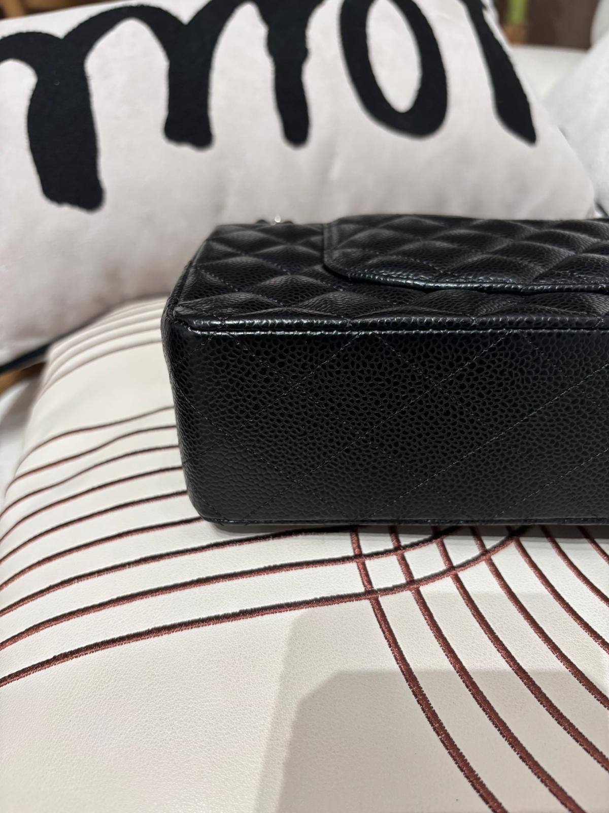 Chanel Classic 25cm A01112 黑色荔枝牛皮銀扣 100%Authentic, 98%New ✅26Card ✅Dust bag✅Box