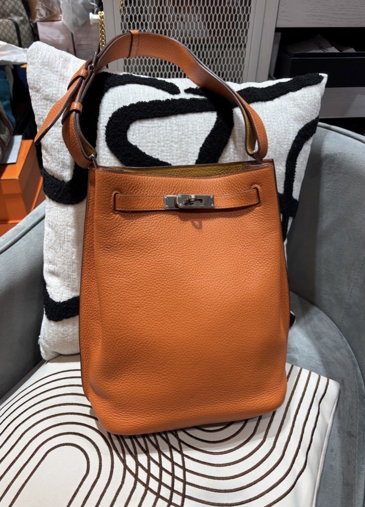 Hermes So Kelly Stamp [P] 100%Authentic, 95%New ✅Dust bag