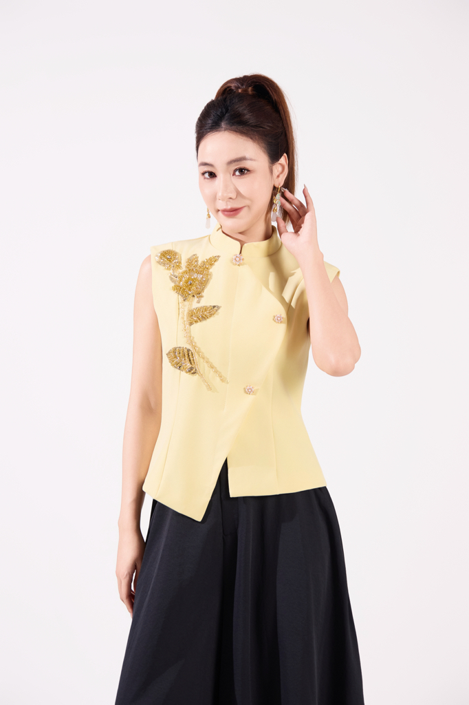10141373 Golden Blossom Mandarin Vest