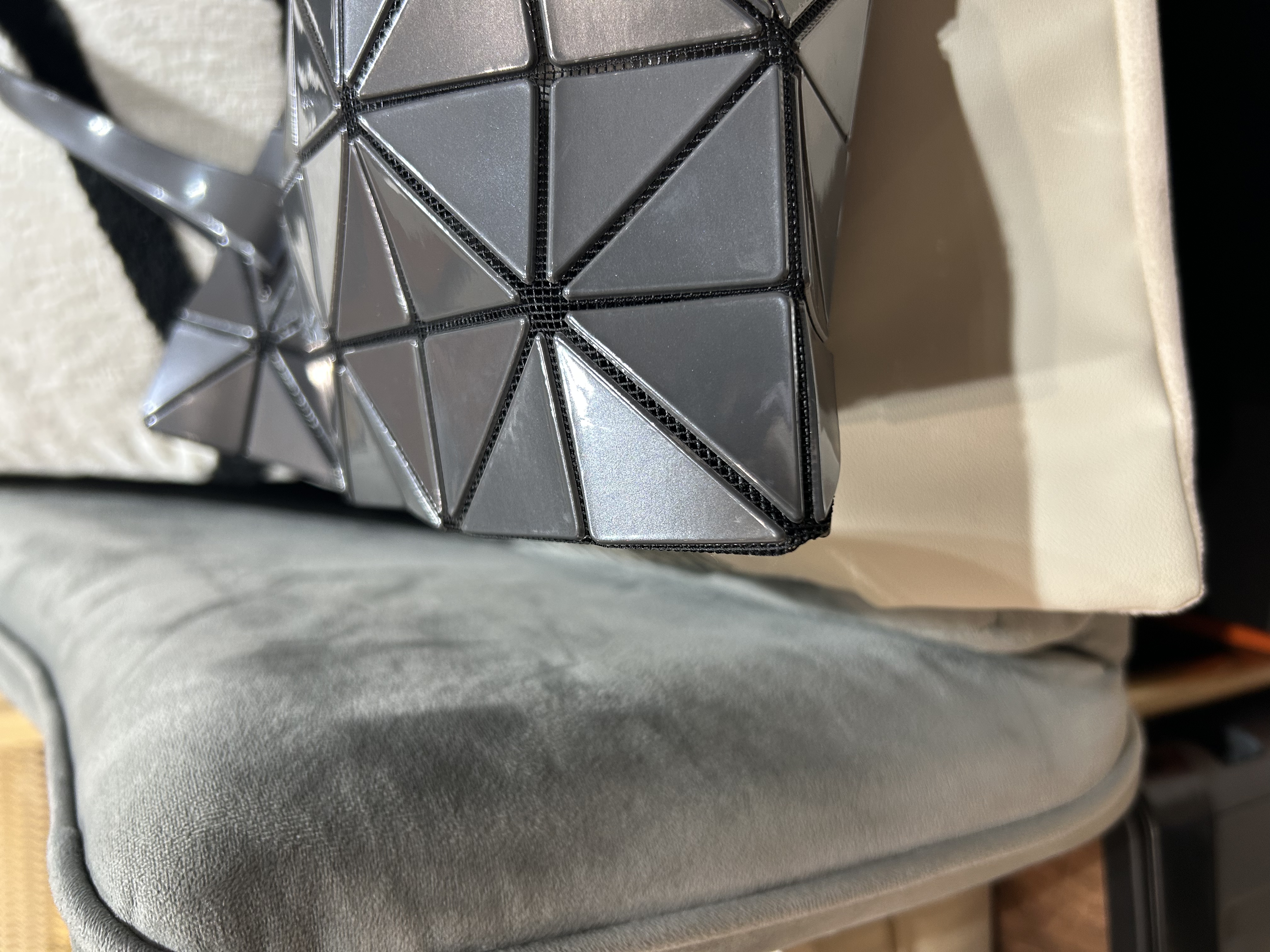 Issey Miyake Bao Bao Zip Tote Bag Boston bag 100%Authentic,98%mew  