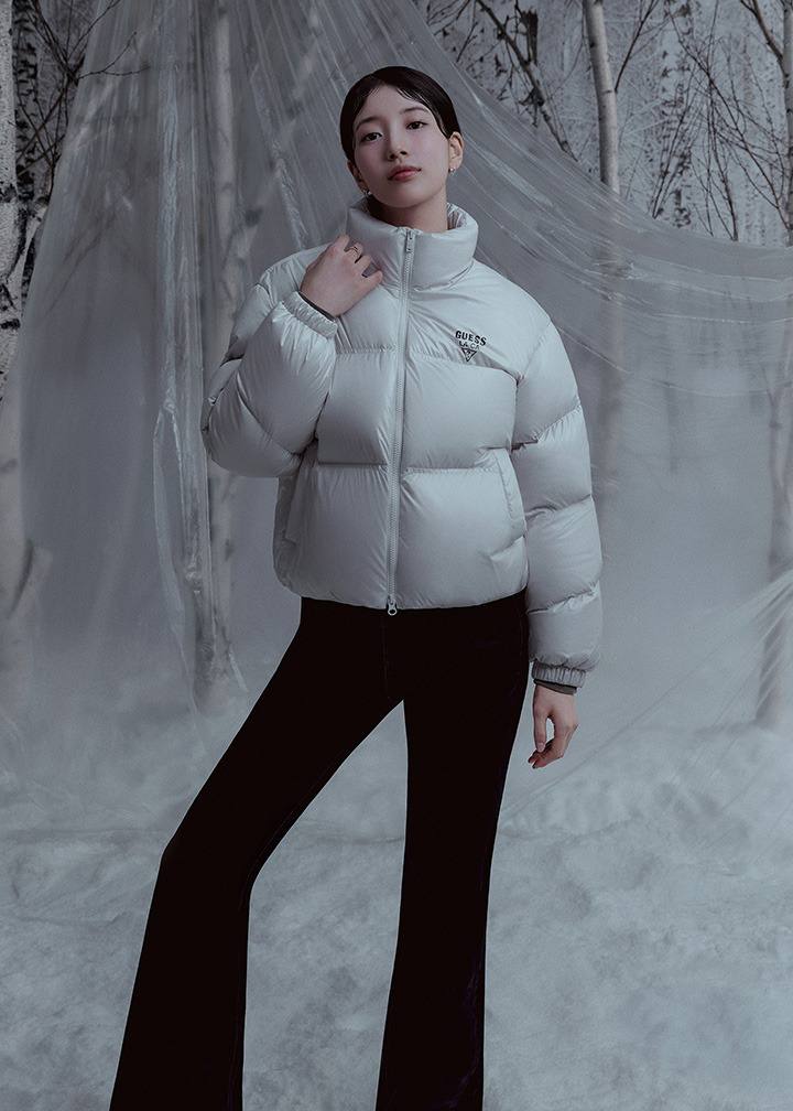 🇰🇷Guess 短款亮面鸭绒羽绒服 浅灰色✨