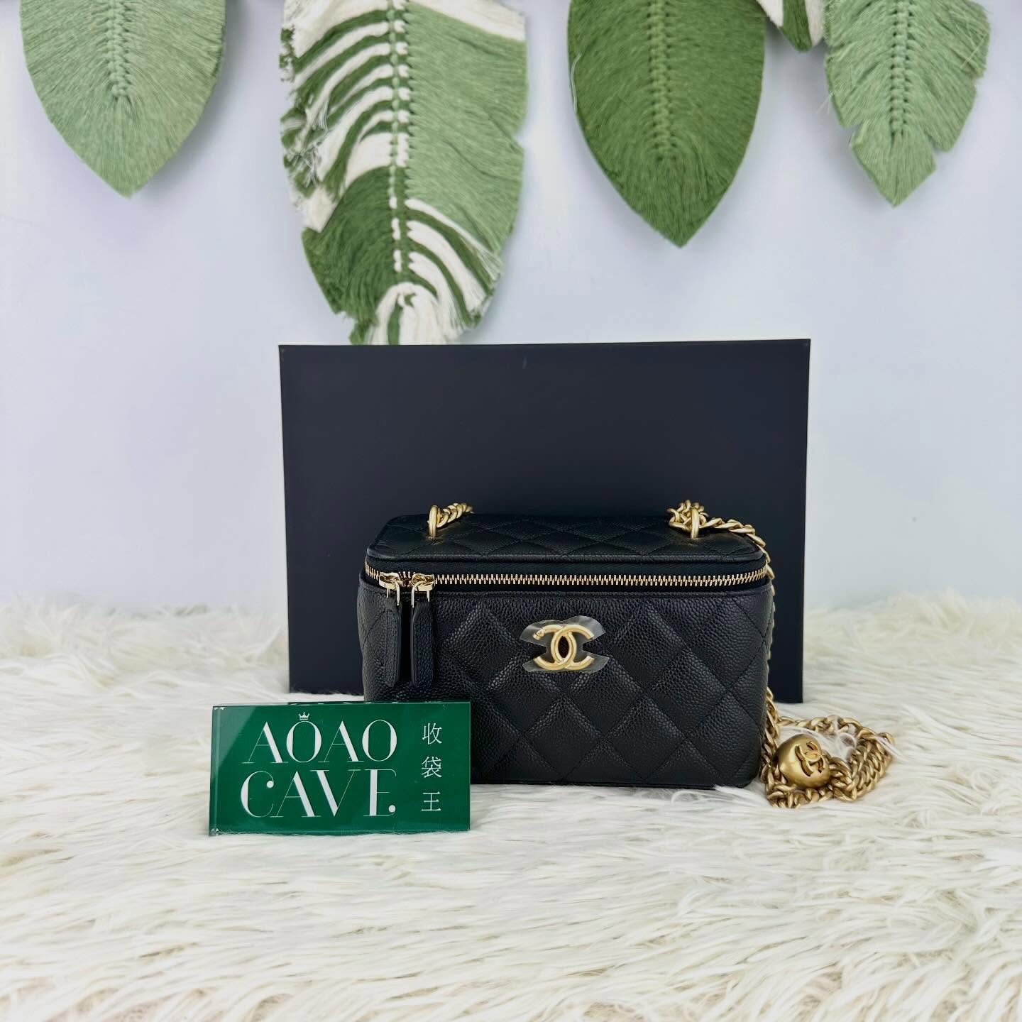 CHANEL 🤍PRE OWNED 23P 黑金荔枝皮 心型調節扣長盒子 晶片款 全套有單🖤