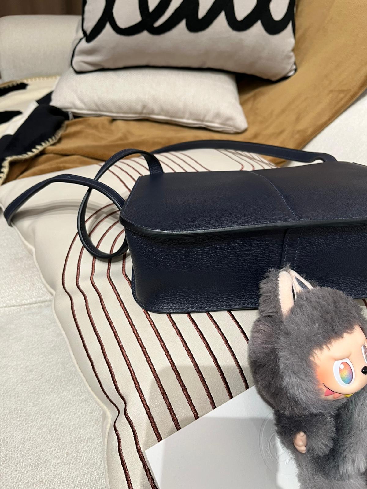 Hermes Halzan 25,STAMP U,BLEU NUIT 100%Authentic ,98%new ✅收據✅dust bag✅box 