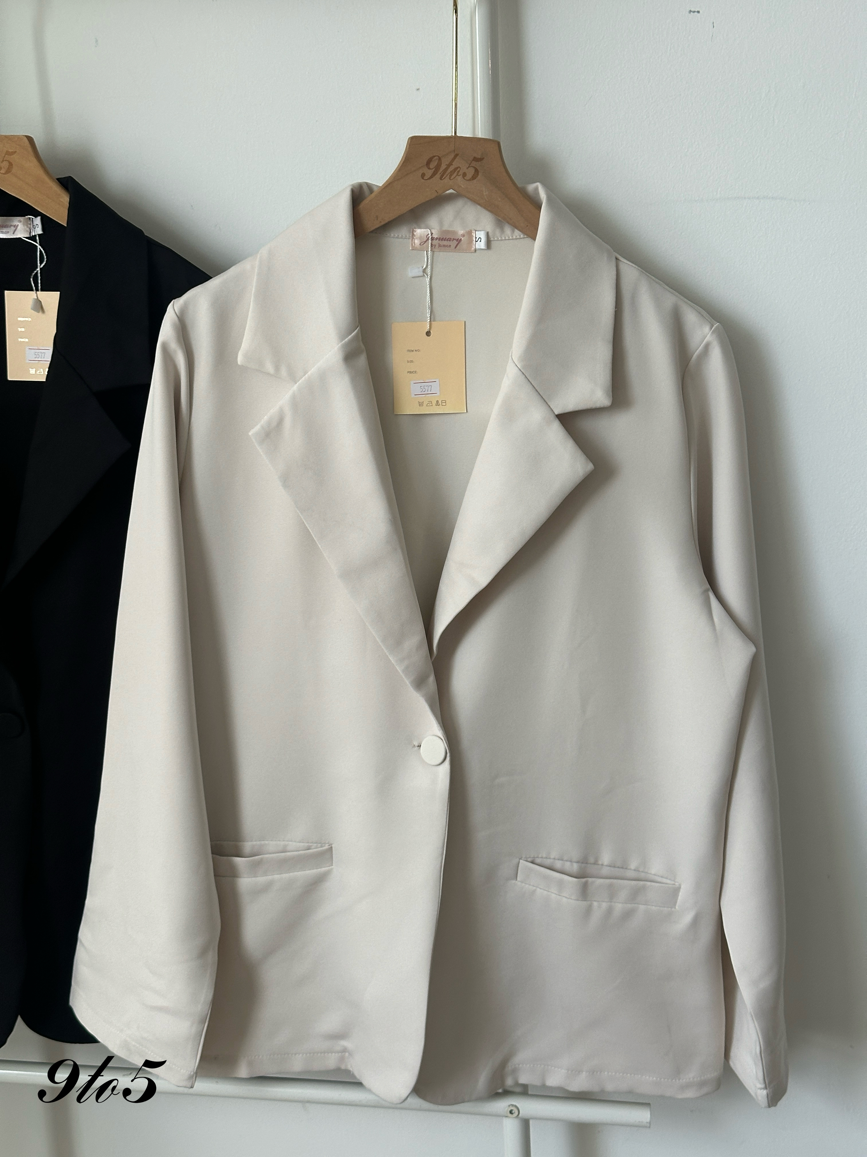 T4079 Long Sleeve Blazer - Beige & Black