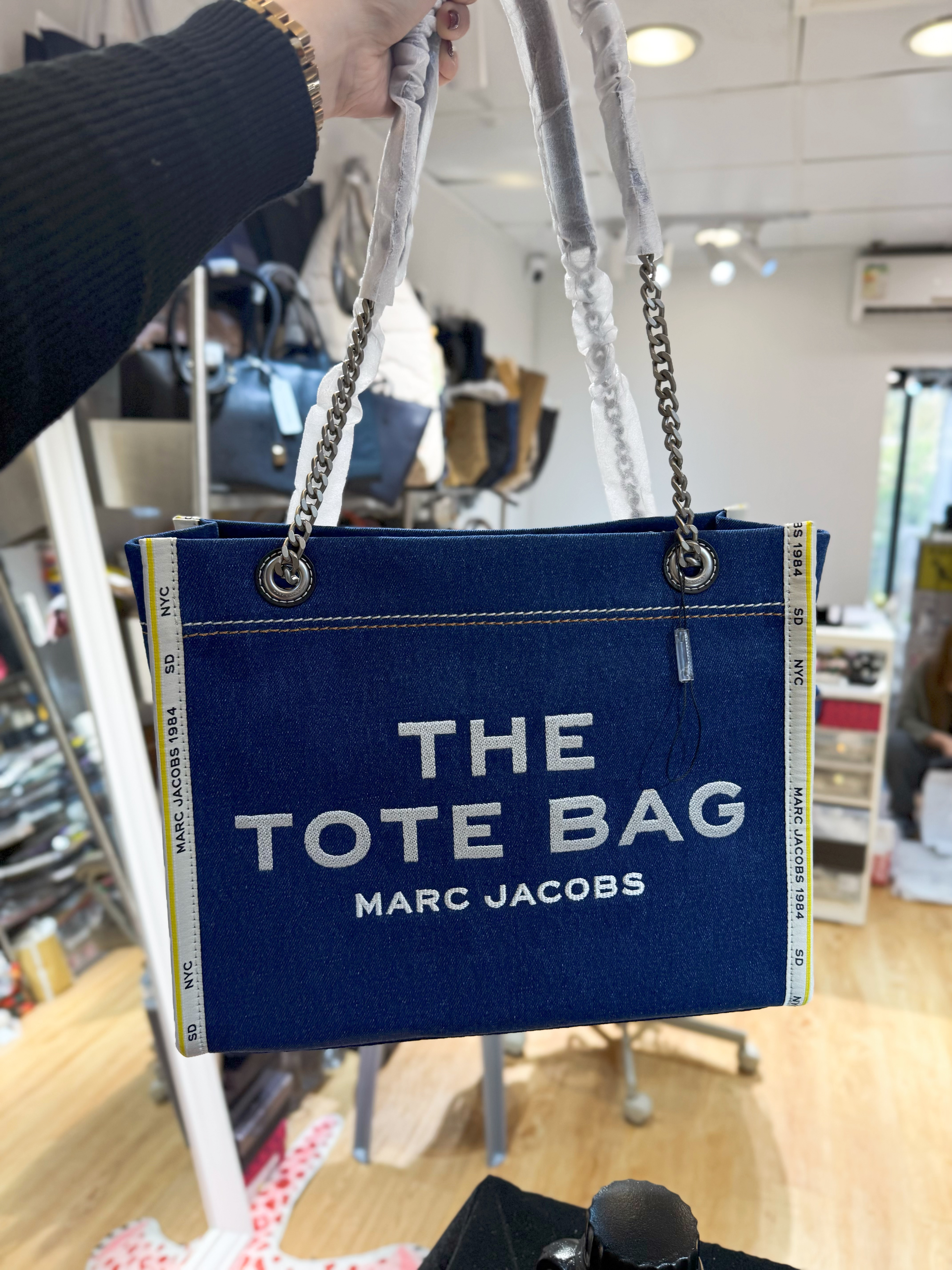 Marc jacobs chain tote M denim