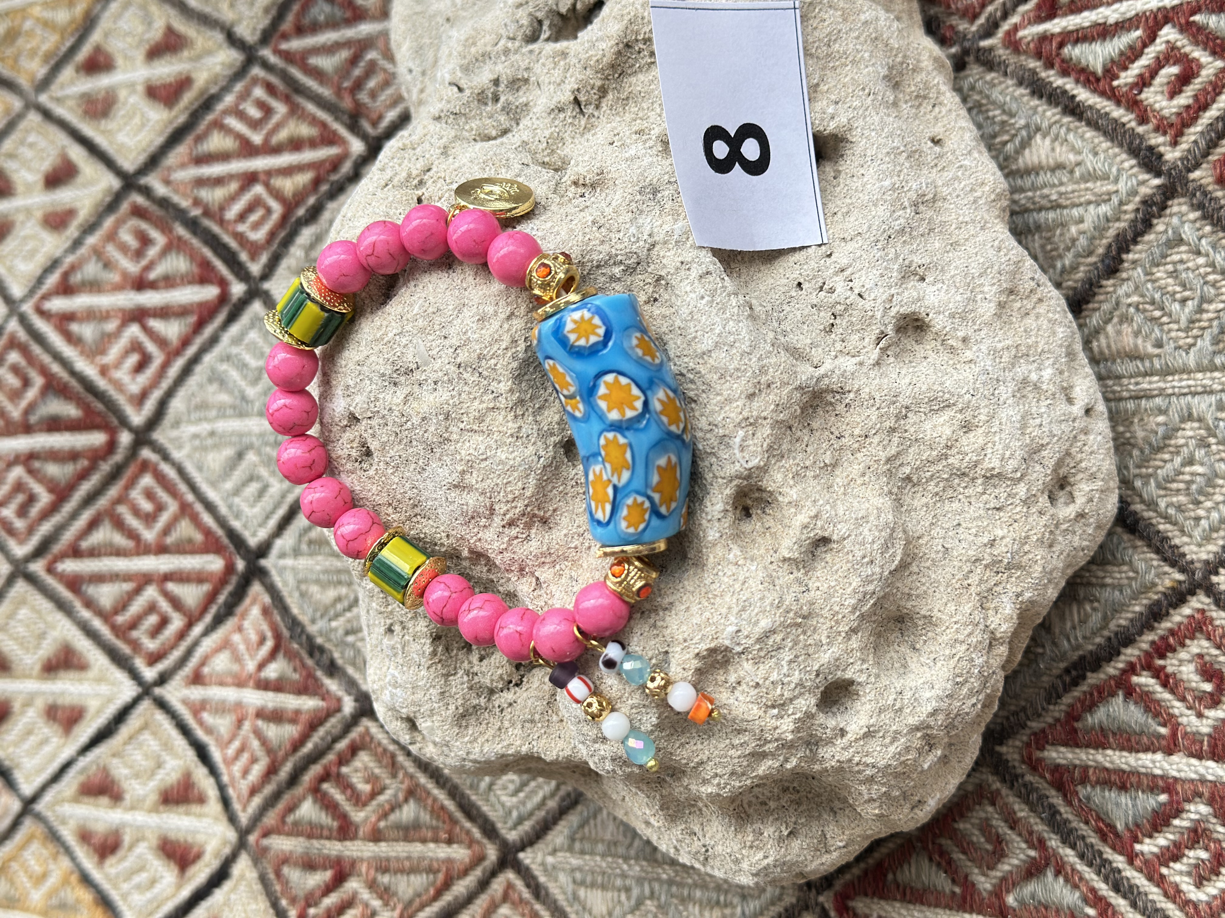 總共有四隻色揀（全handmade珠）