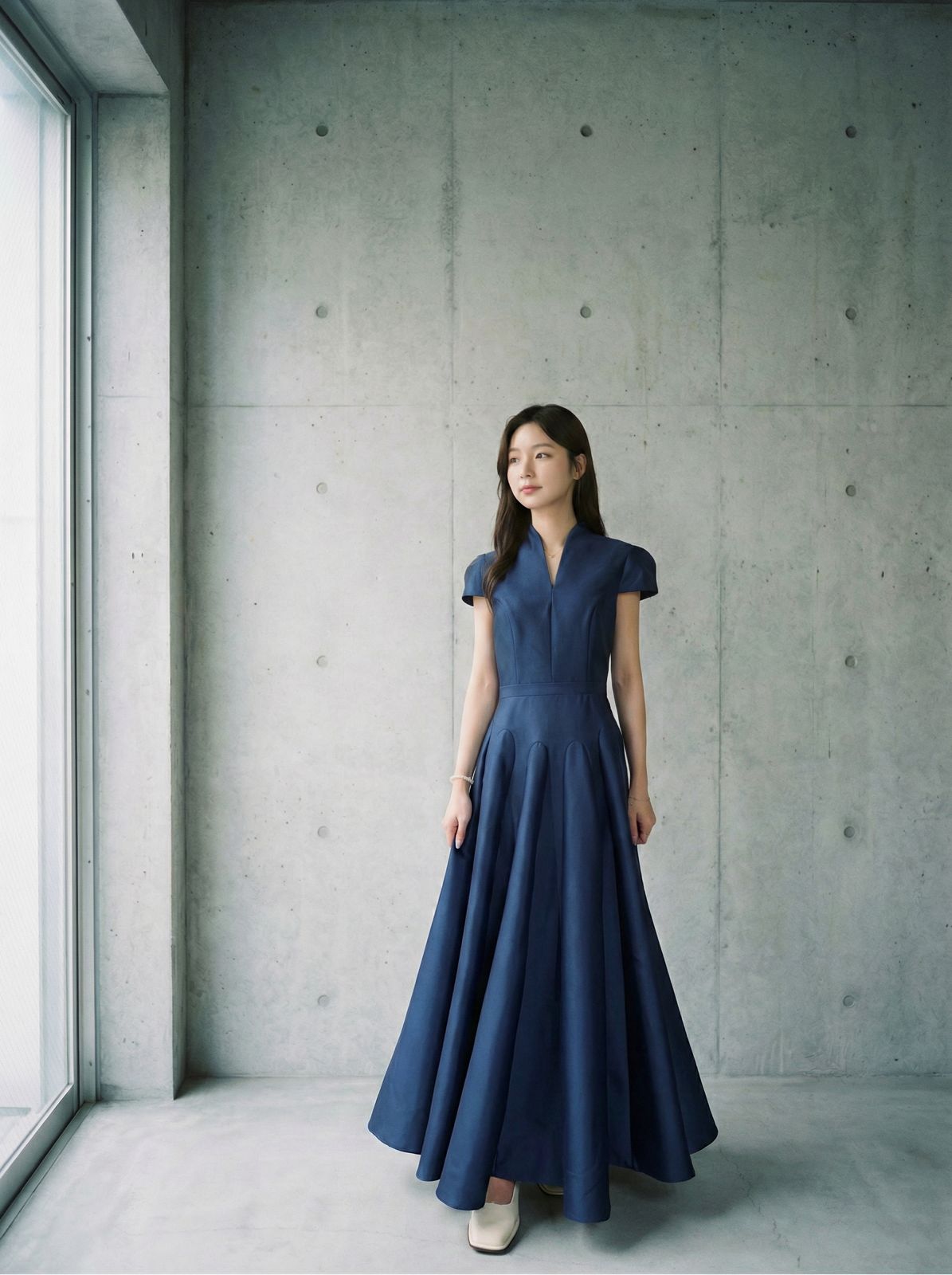 優雅V領A字連衣裙