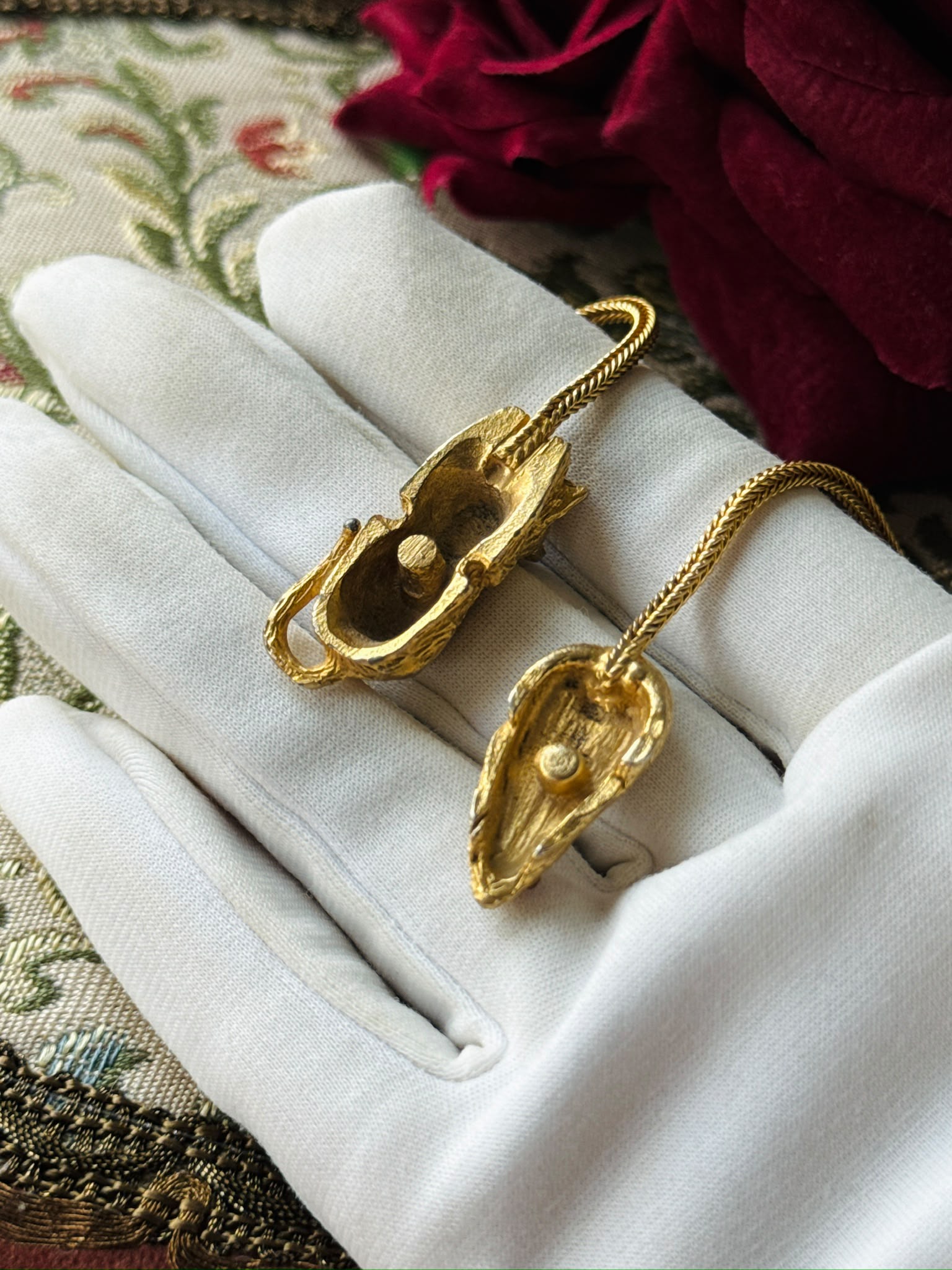 Vintage Mid-Century Cat and Mouse Golden Chain（MT2649）