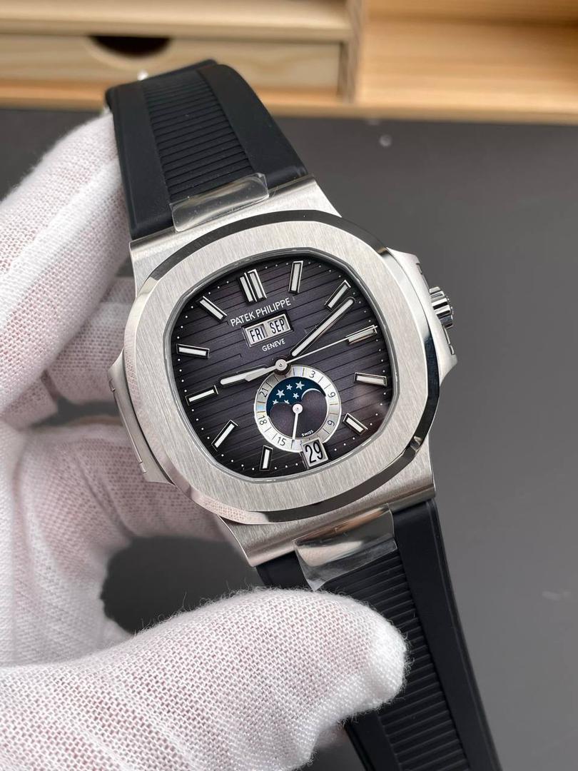 百达翡丽 Nautilus 5726/1A 自动机械男士腕表 - 黑色橡胶表带