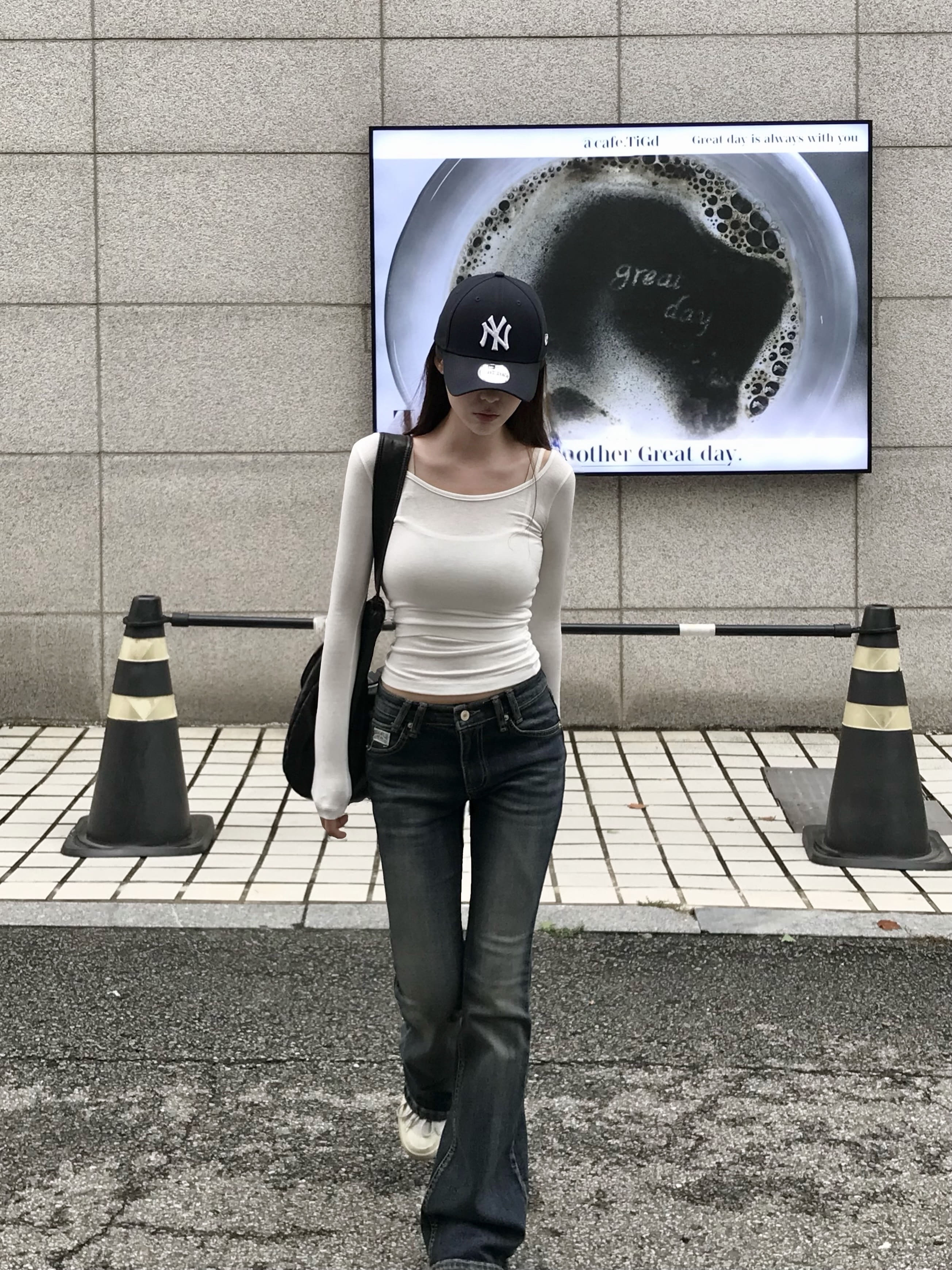 Vintage Washed Low-Rise Flare Jeans