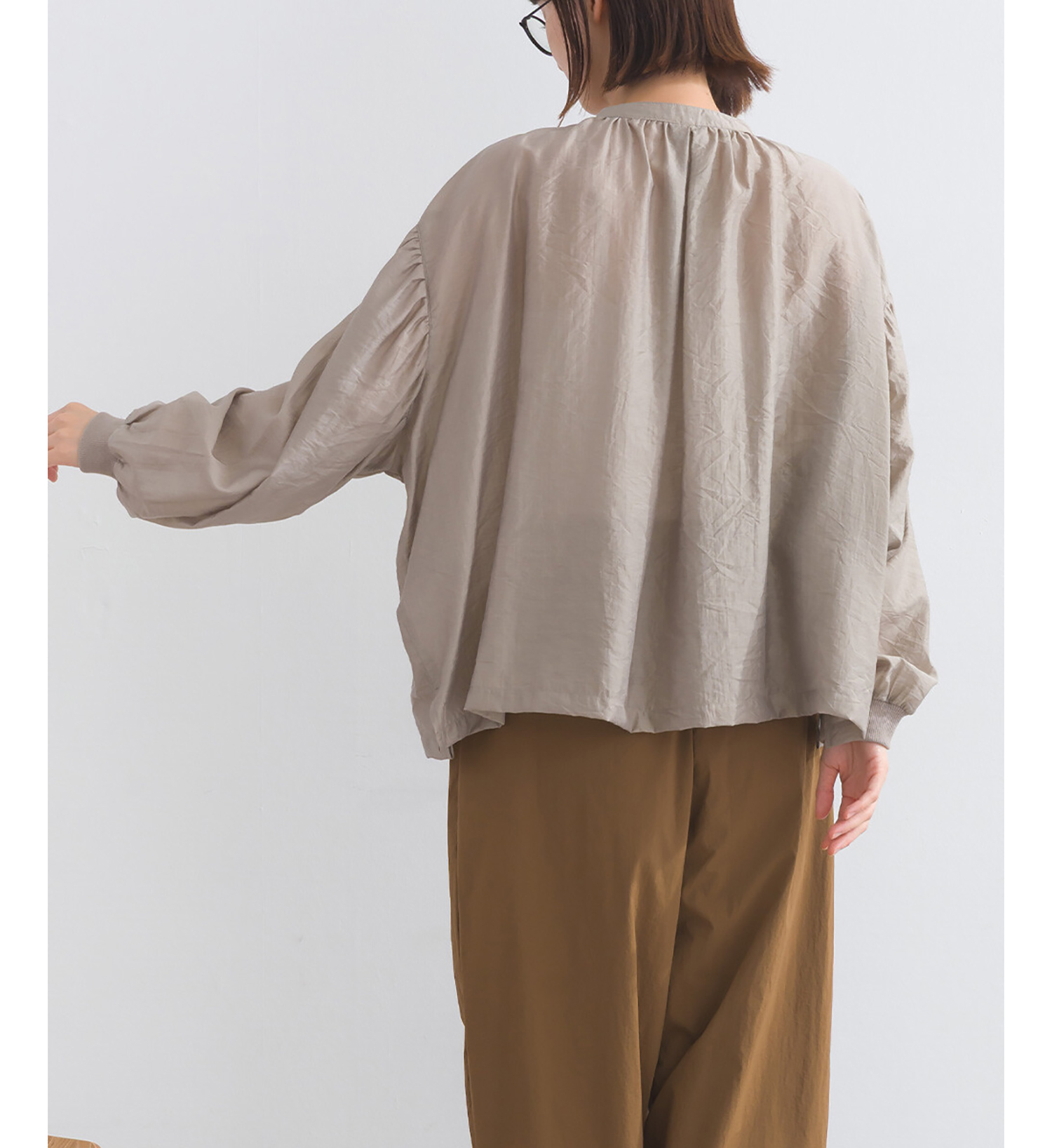 LP - 絲滑觸感蝙蝠袖襯衫 (杏色)