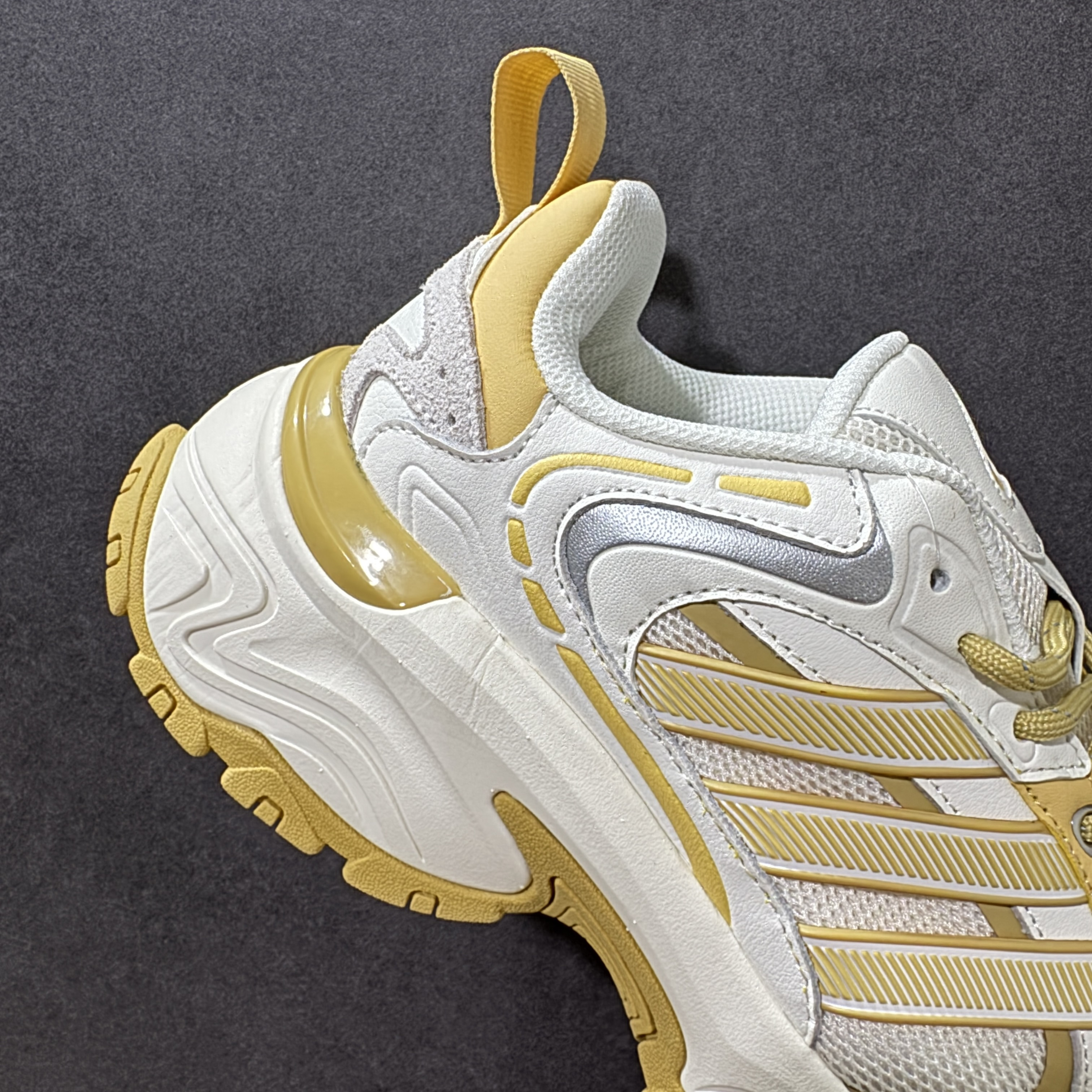 Adidas Shadow Fever JQ7623